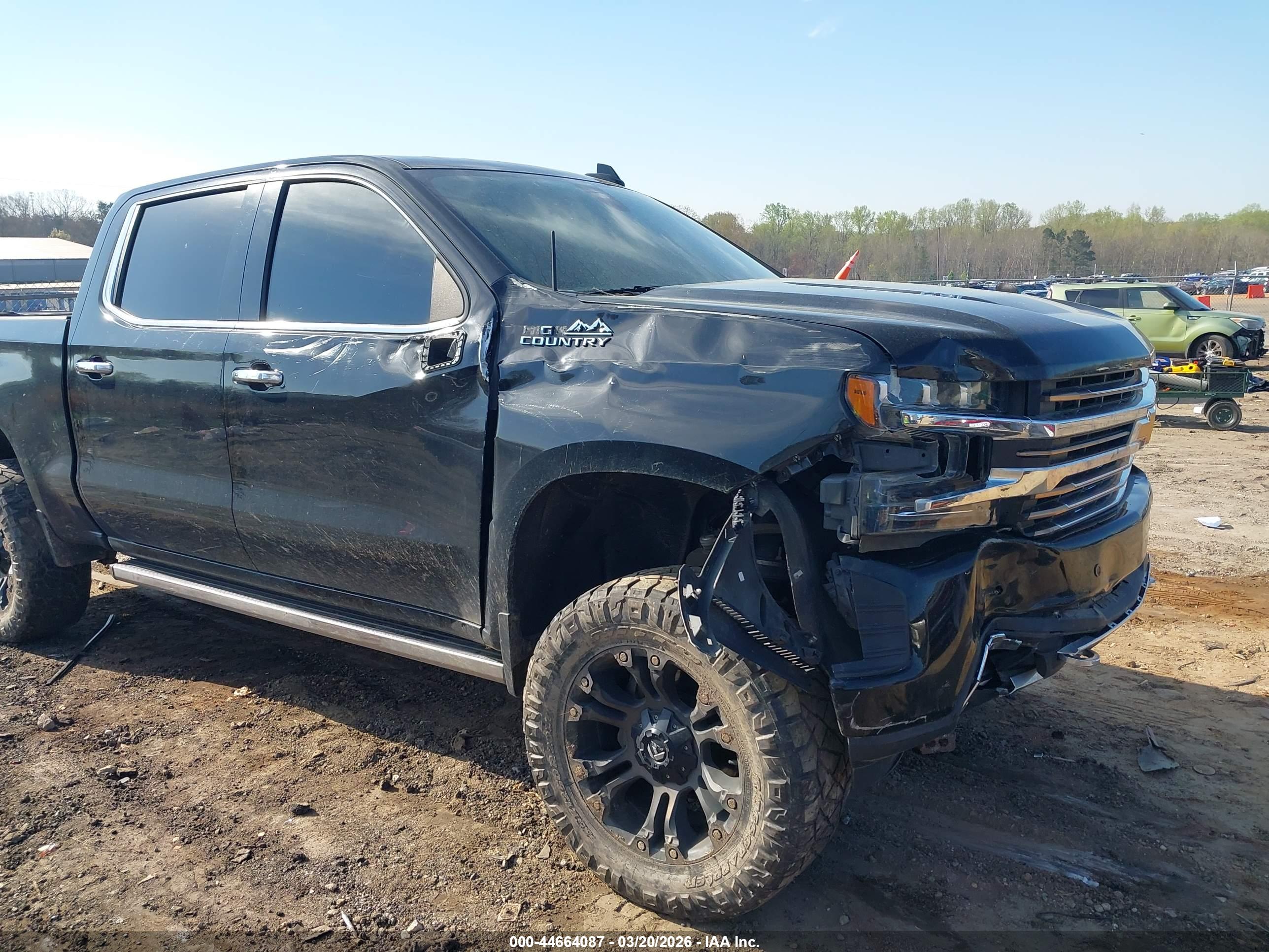 CHEVROLET SILVERADO image 6