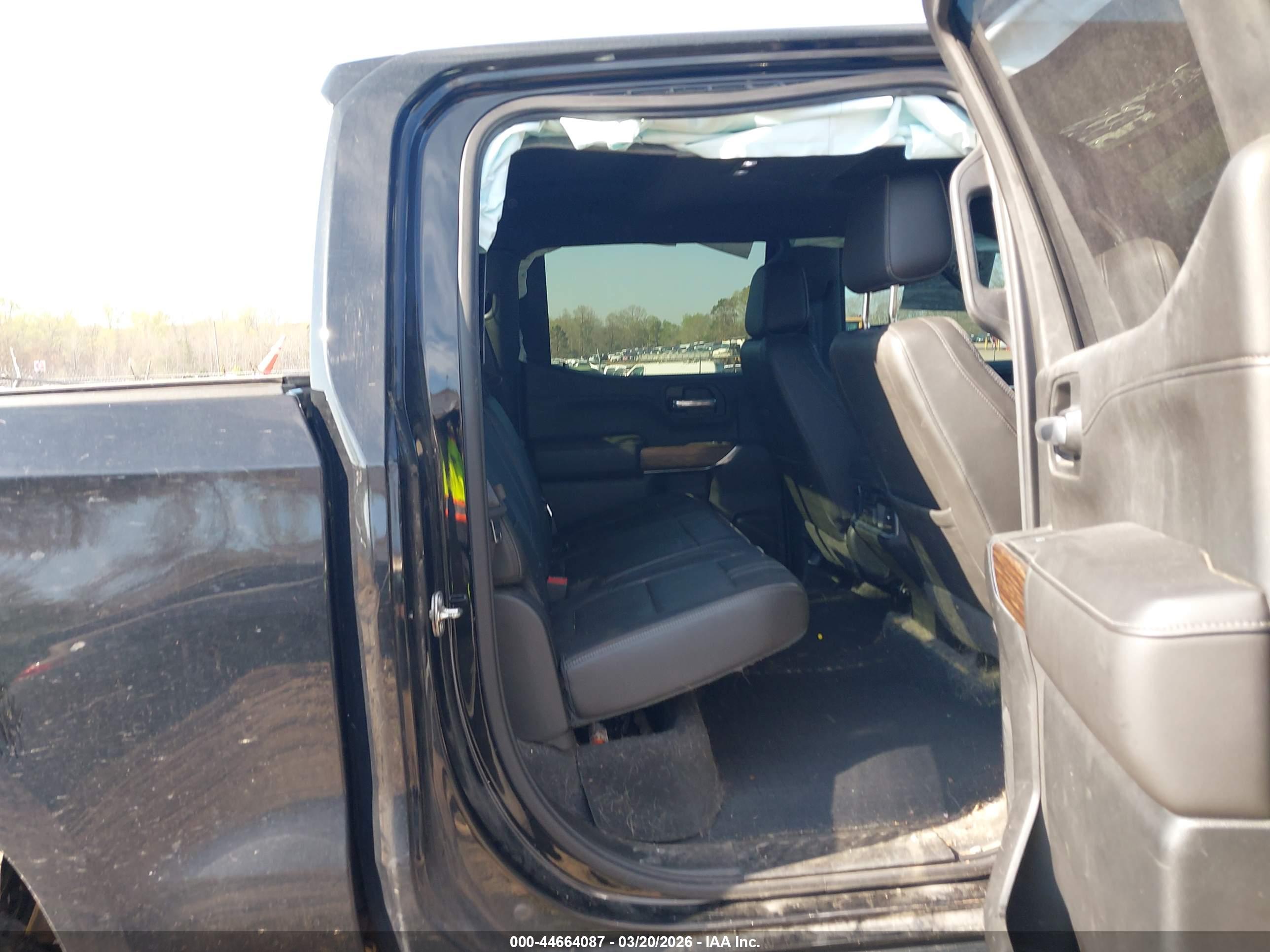 CHEVROLET SILVERADO image 8