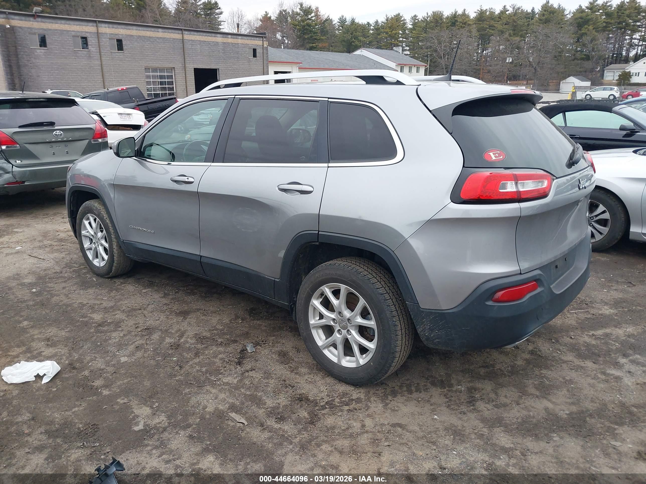 JEEP CHEROKEE image 3