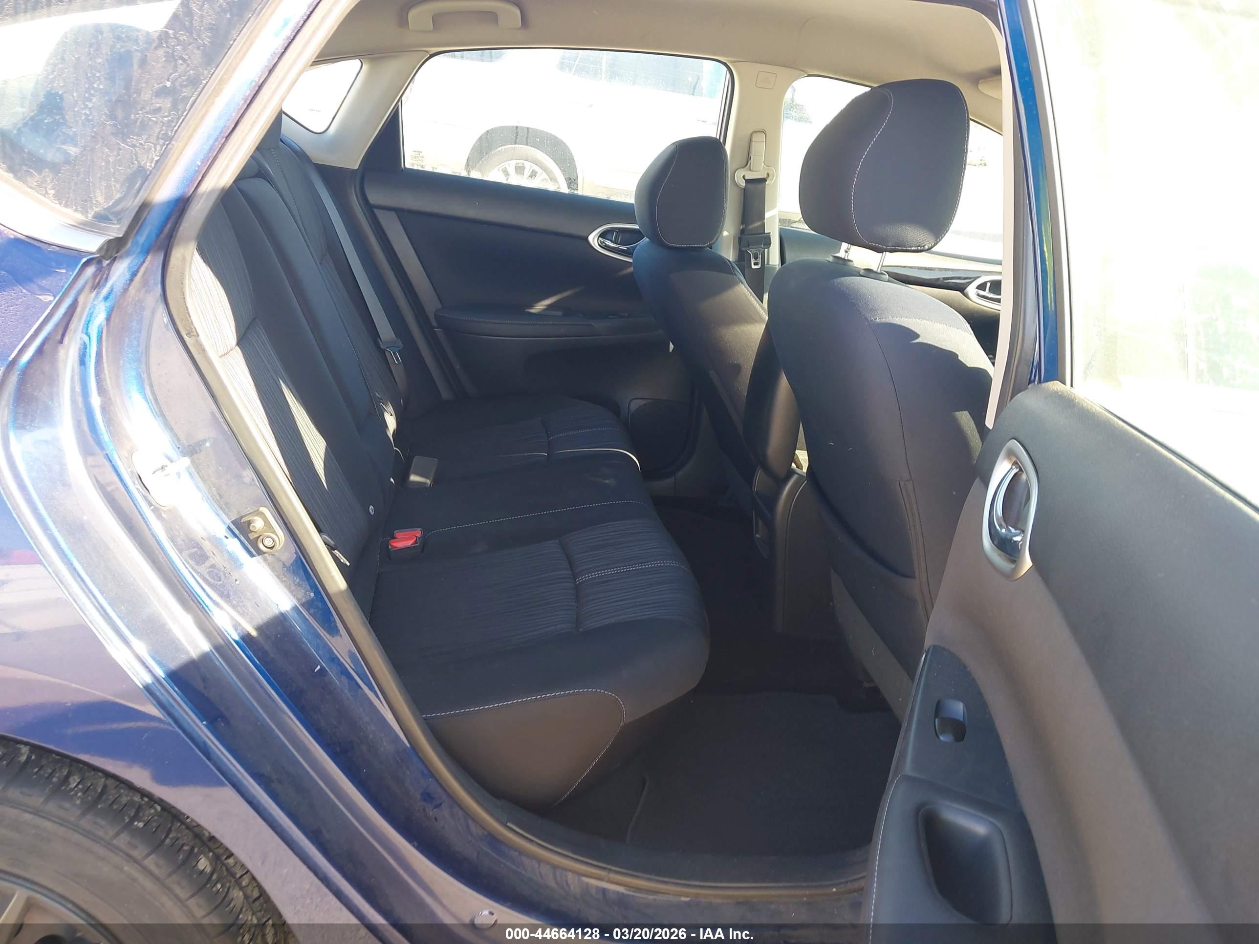 NISSAN SENTRA image 8