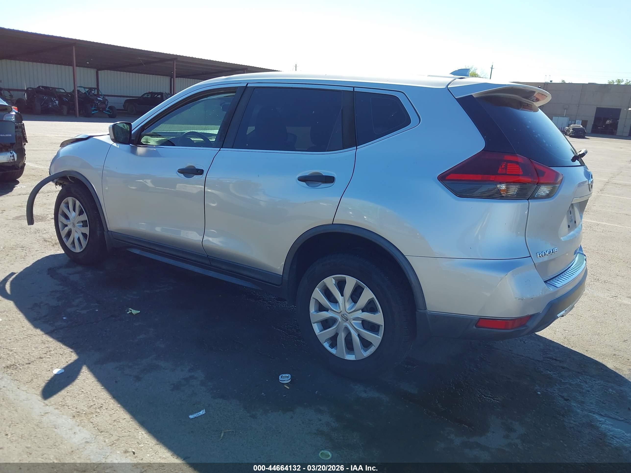 NISSAN ROGUE image 3