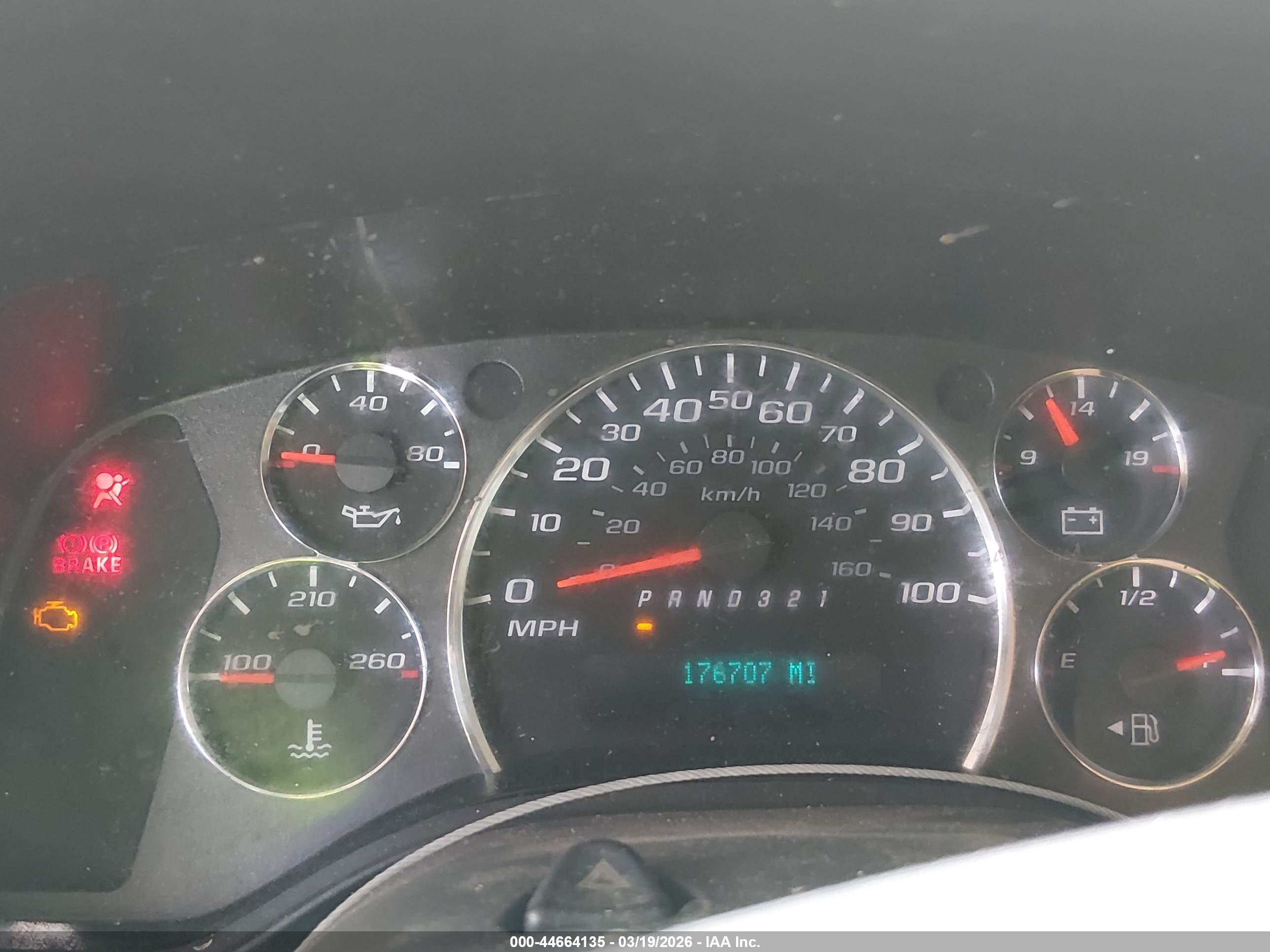 CHEVROLET EXPRESS image 7