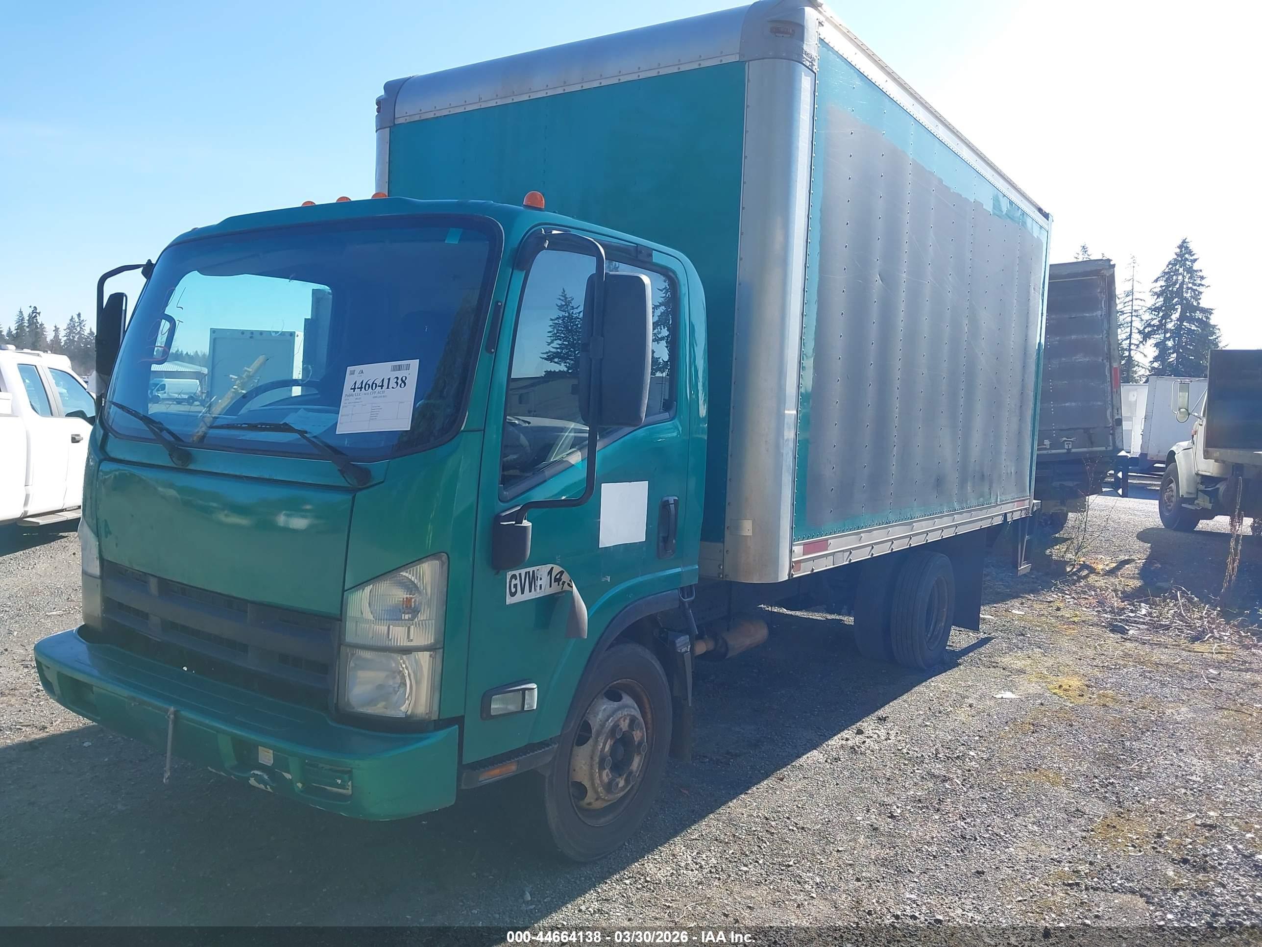ISUZU NPR image 2