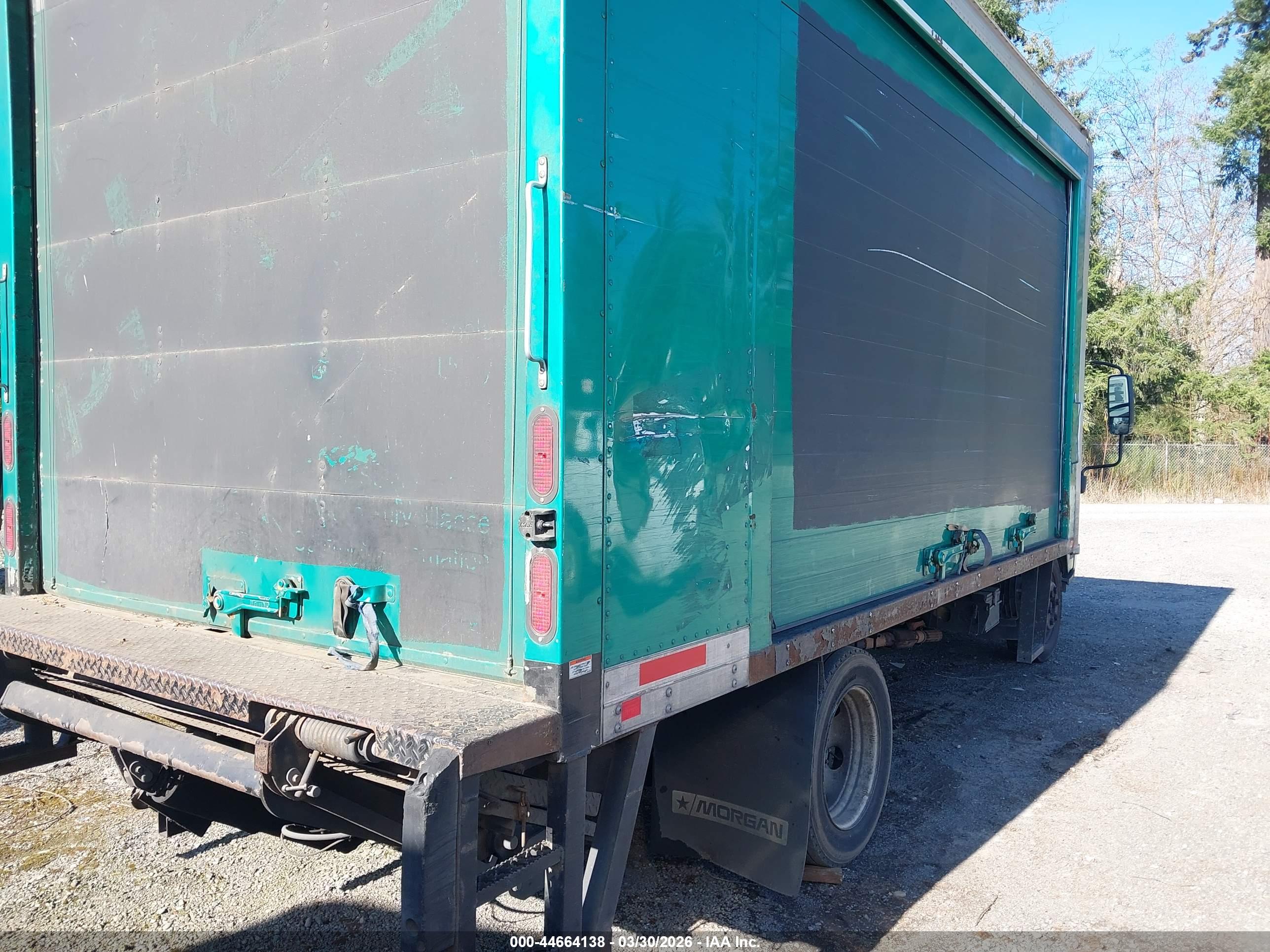 ISUZU NPR image 4