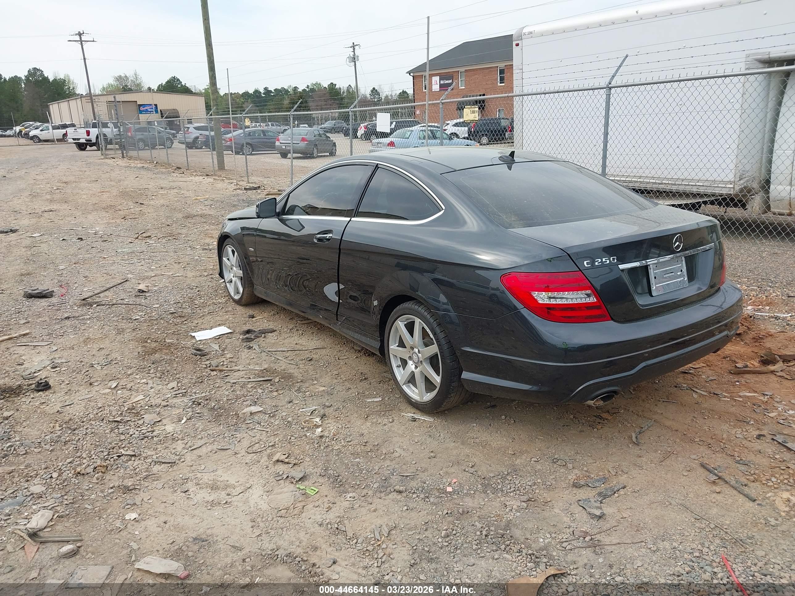MERCEDES-BENZ C image 3