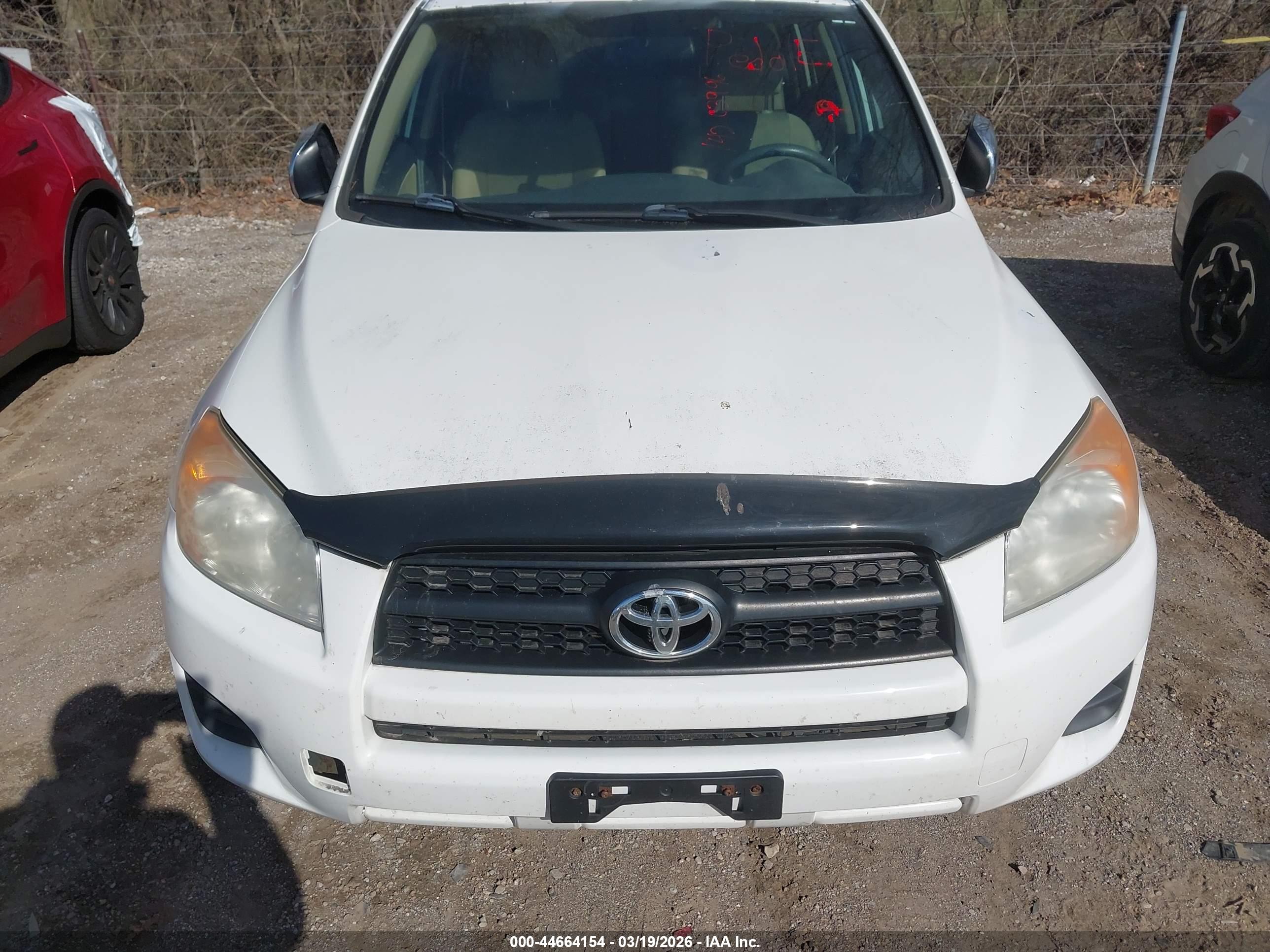 TOYOTA RAV4 image 6