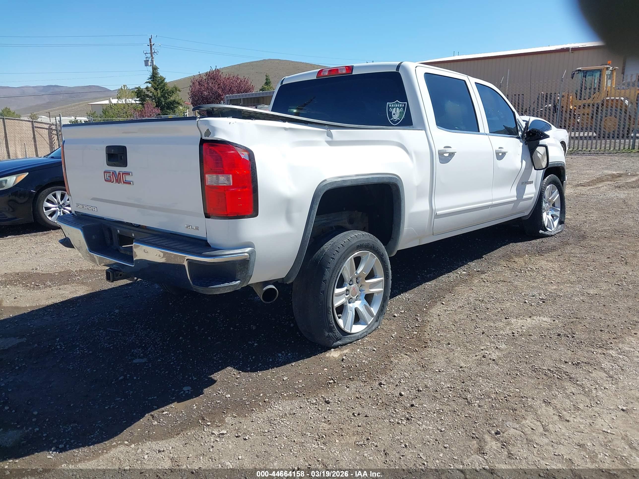 GMC SIERRA image 4