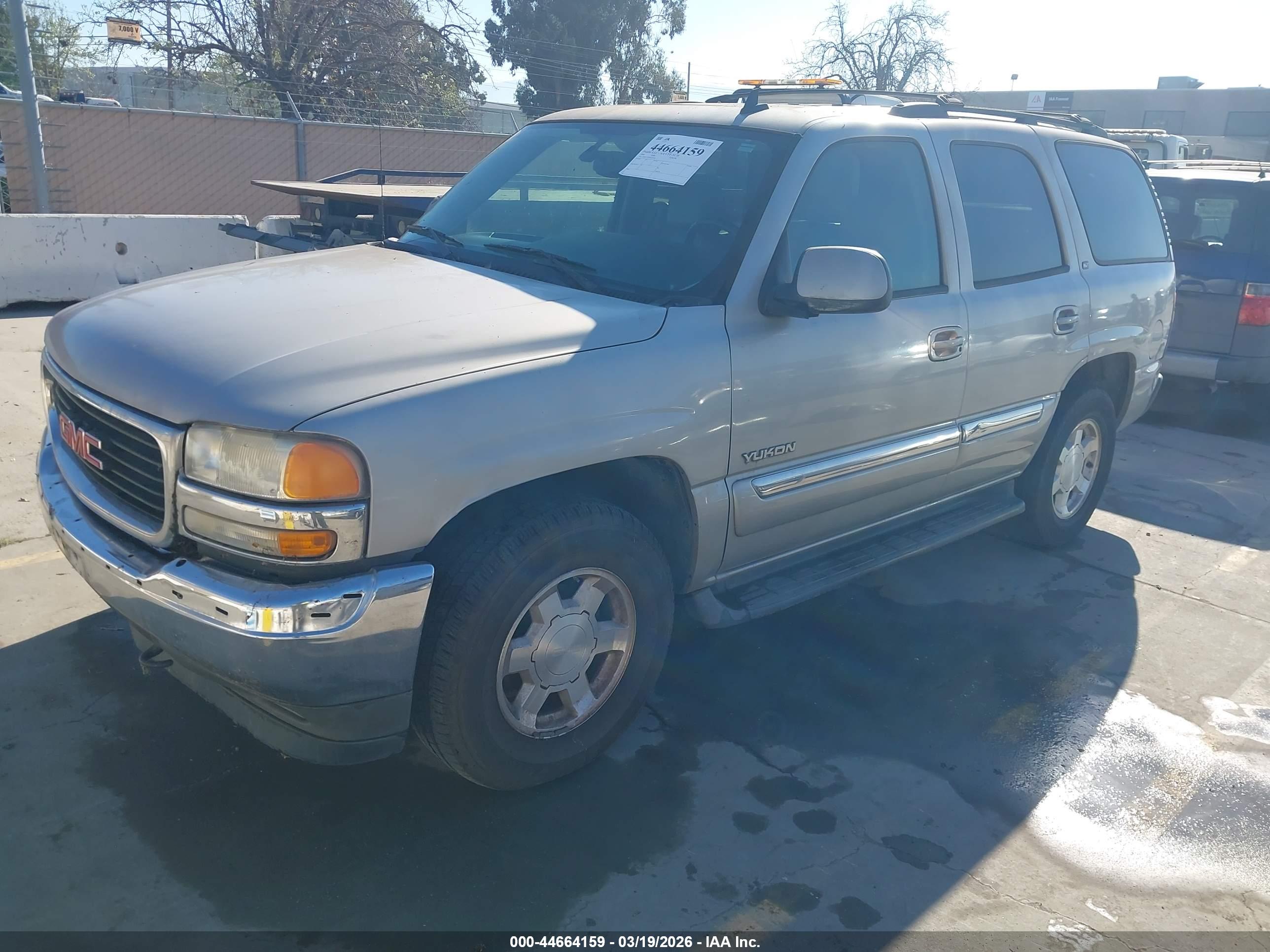GMC YUKON image 2