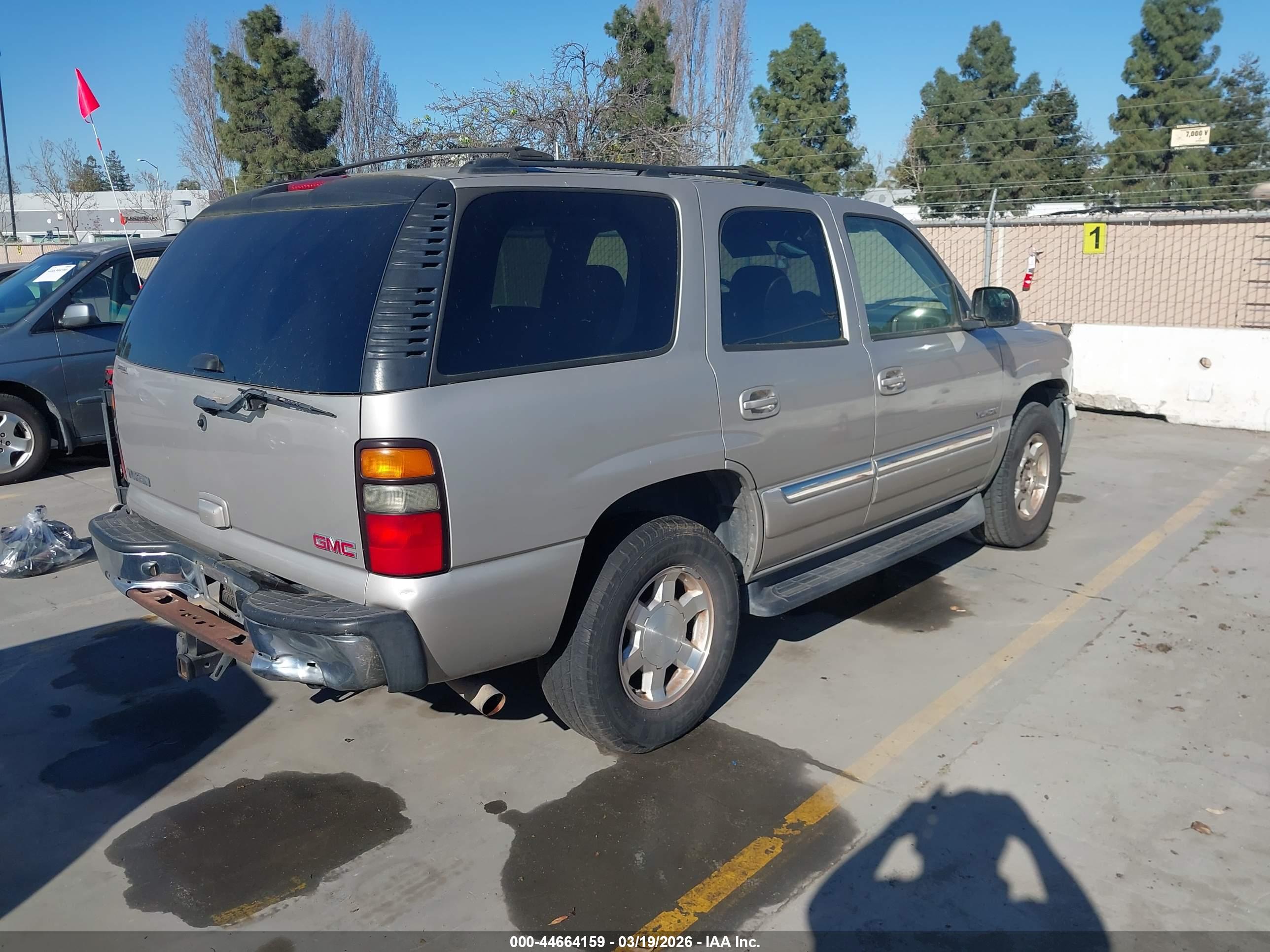 GMC YUKON image 4
