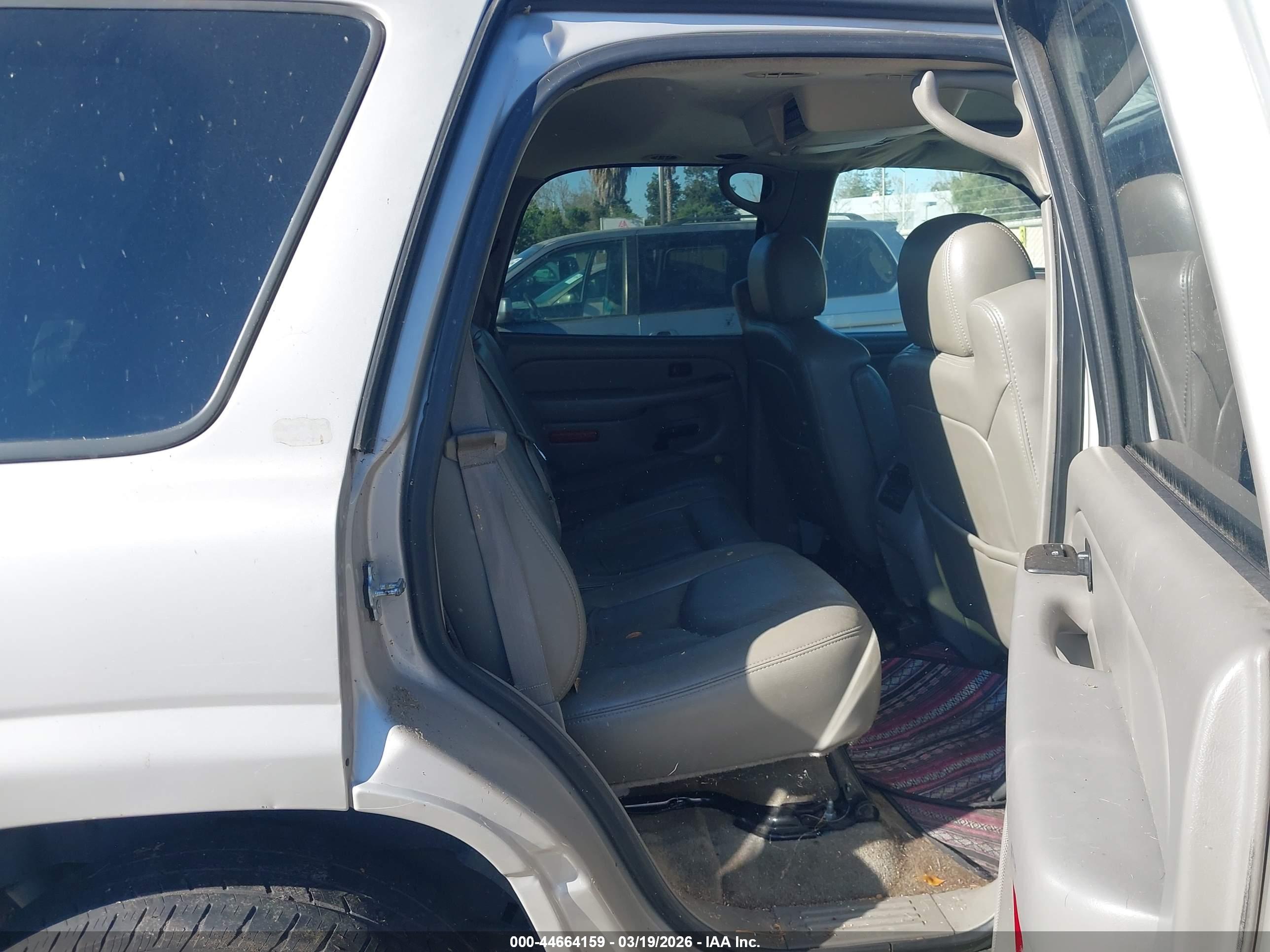 GMC YUKON image 8