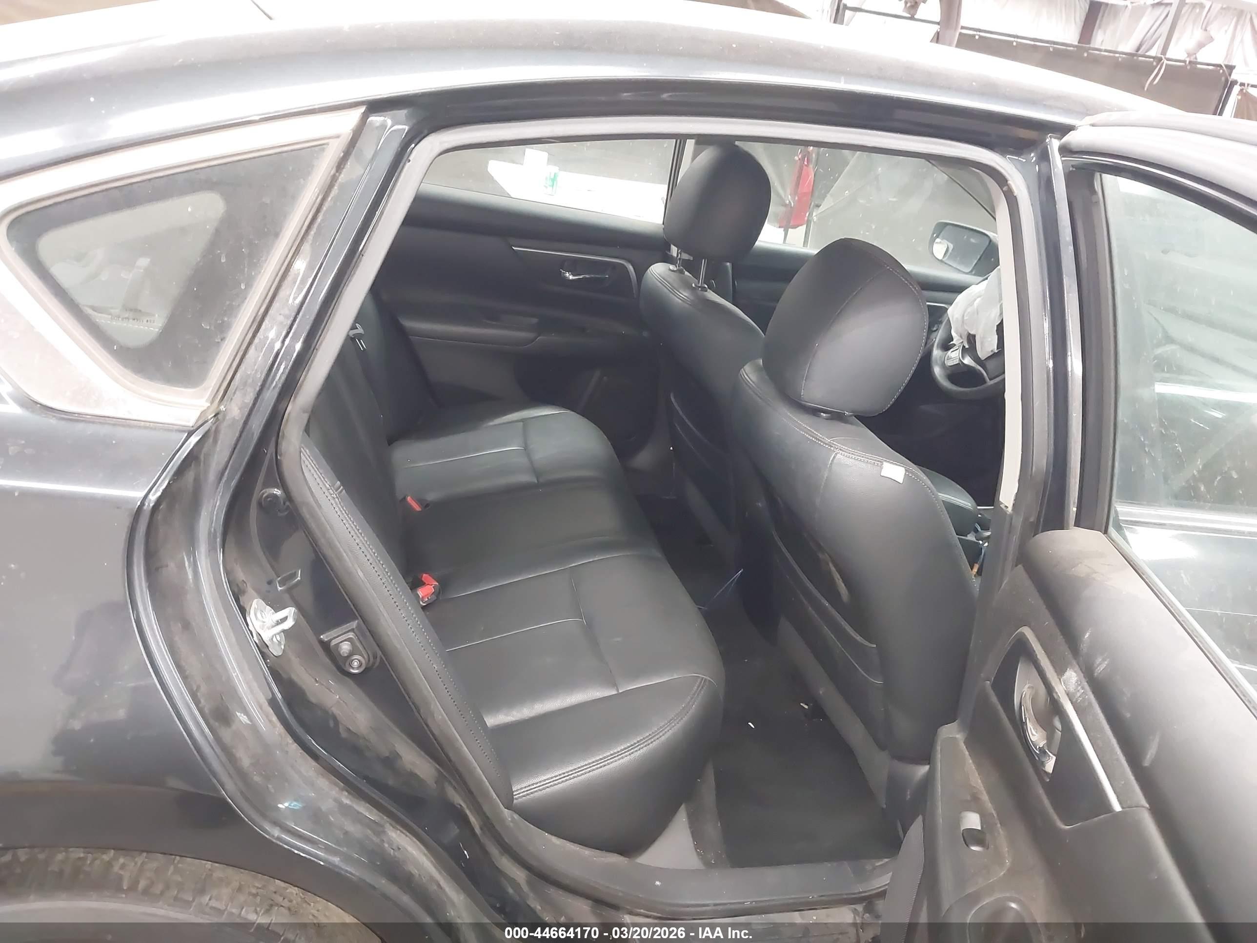 NISSAN ALTIMA image 8