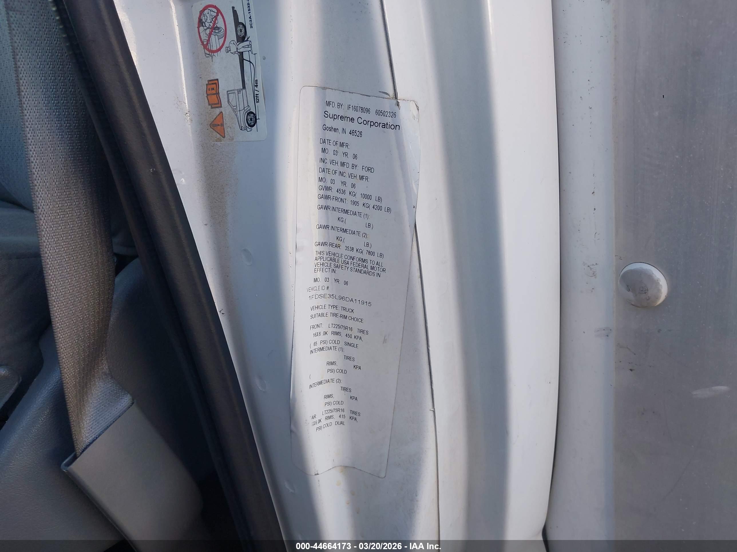 FORD E-350 image 9
