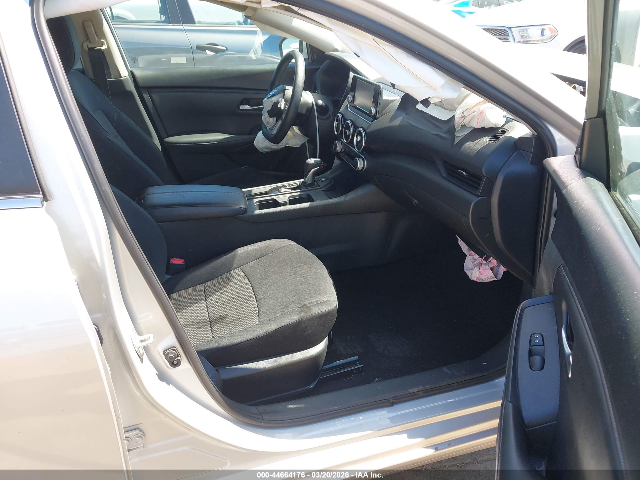 NISSAN SENTRA image 5
