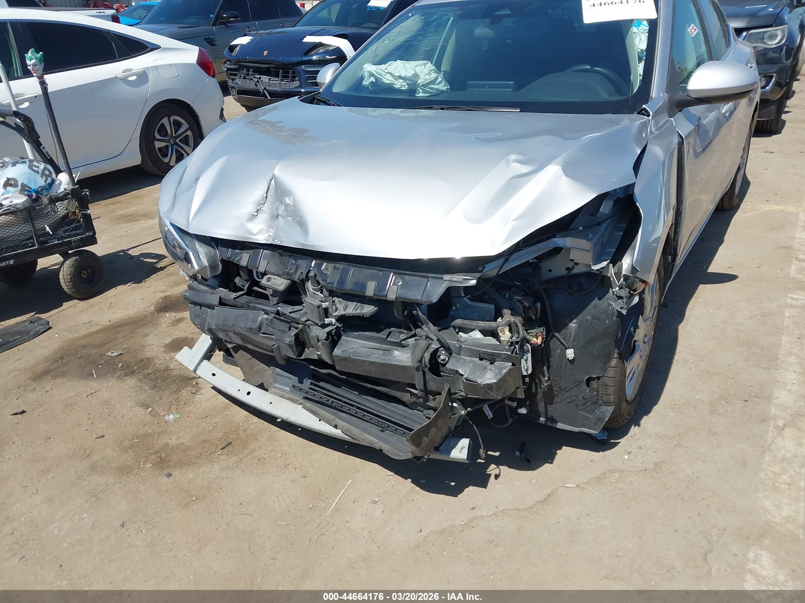 NISSAN SENTRA image 6