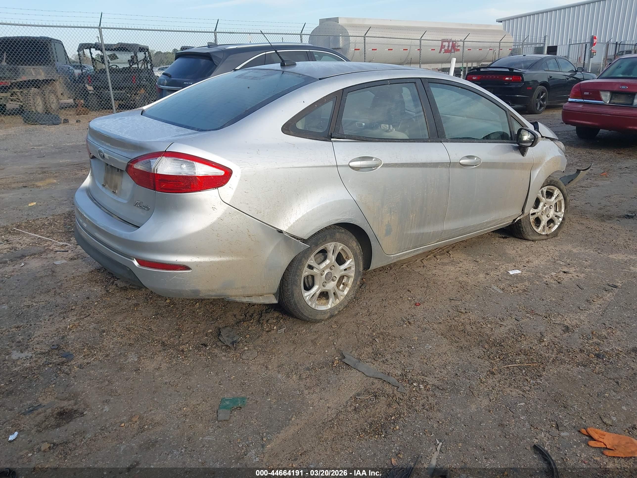 FORD FIESTA image 4