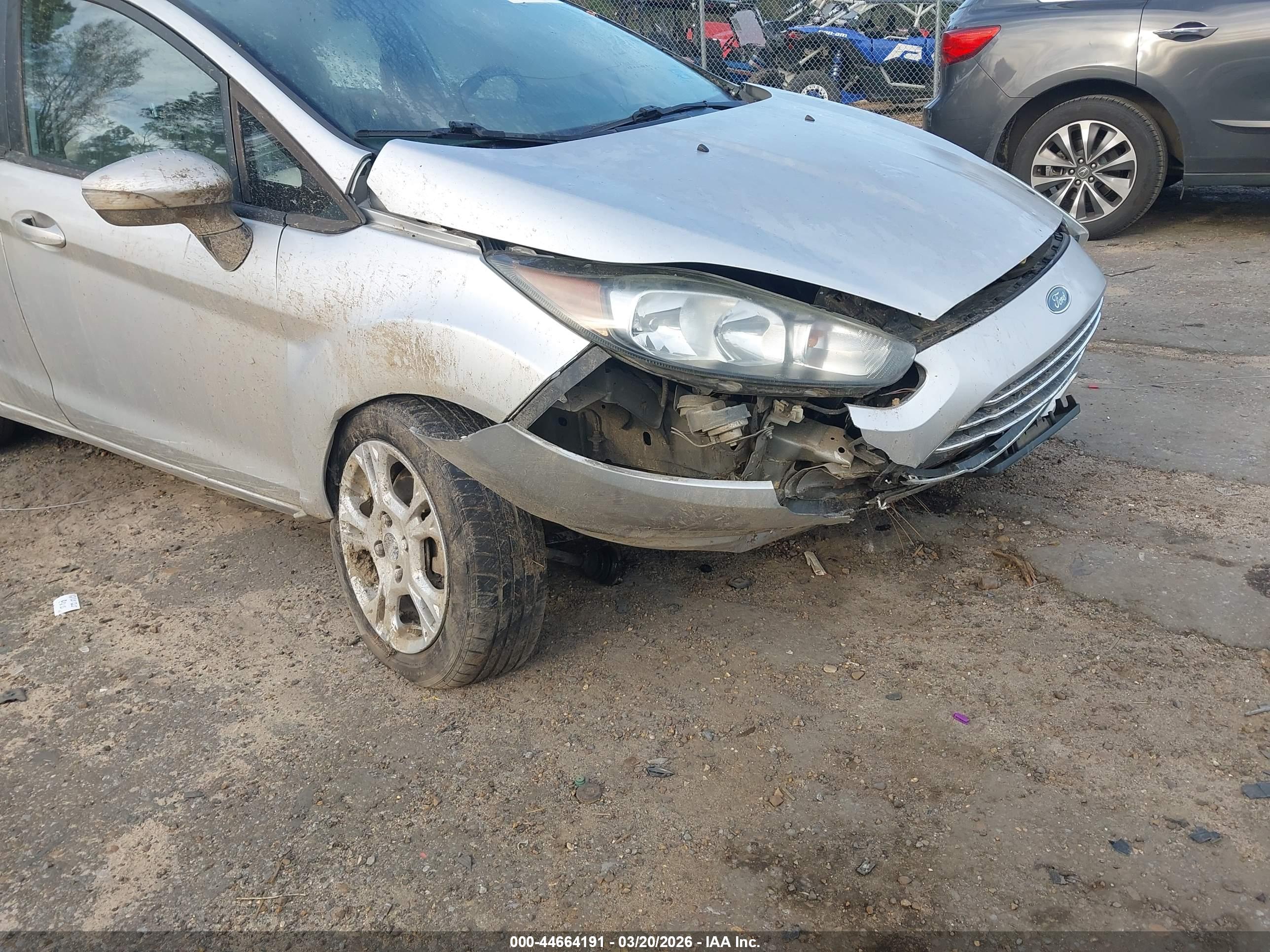 FORD FIESTA image 6