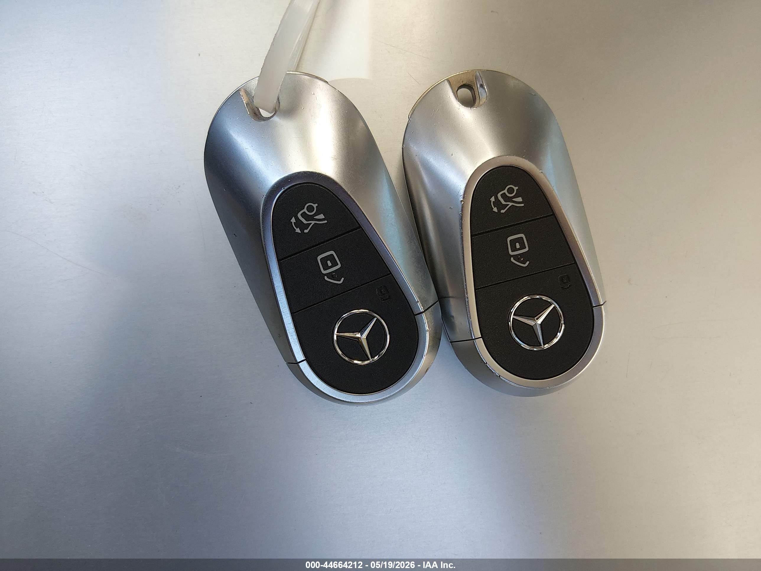 MERCEDES-BENZ EQE image 11