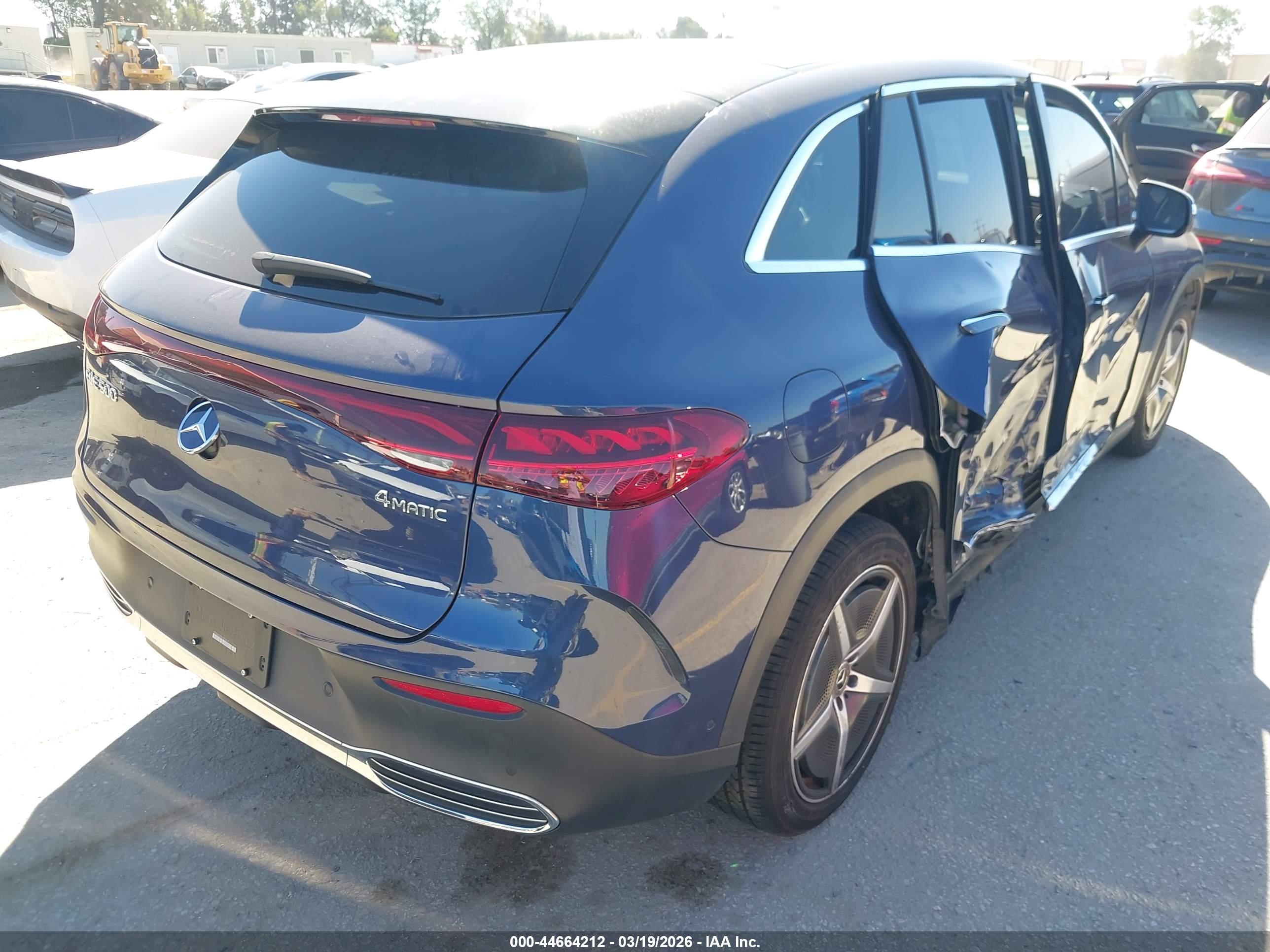 MERCEDES-BENZ EQE image 4
