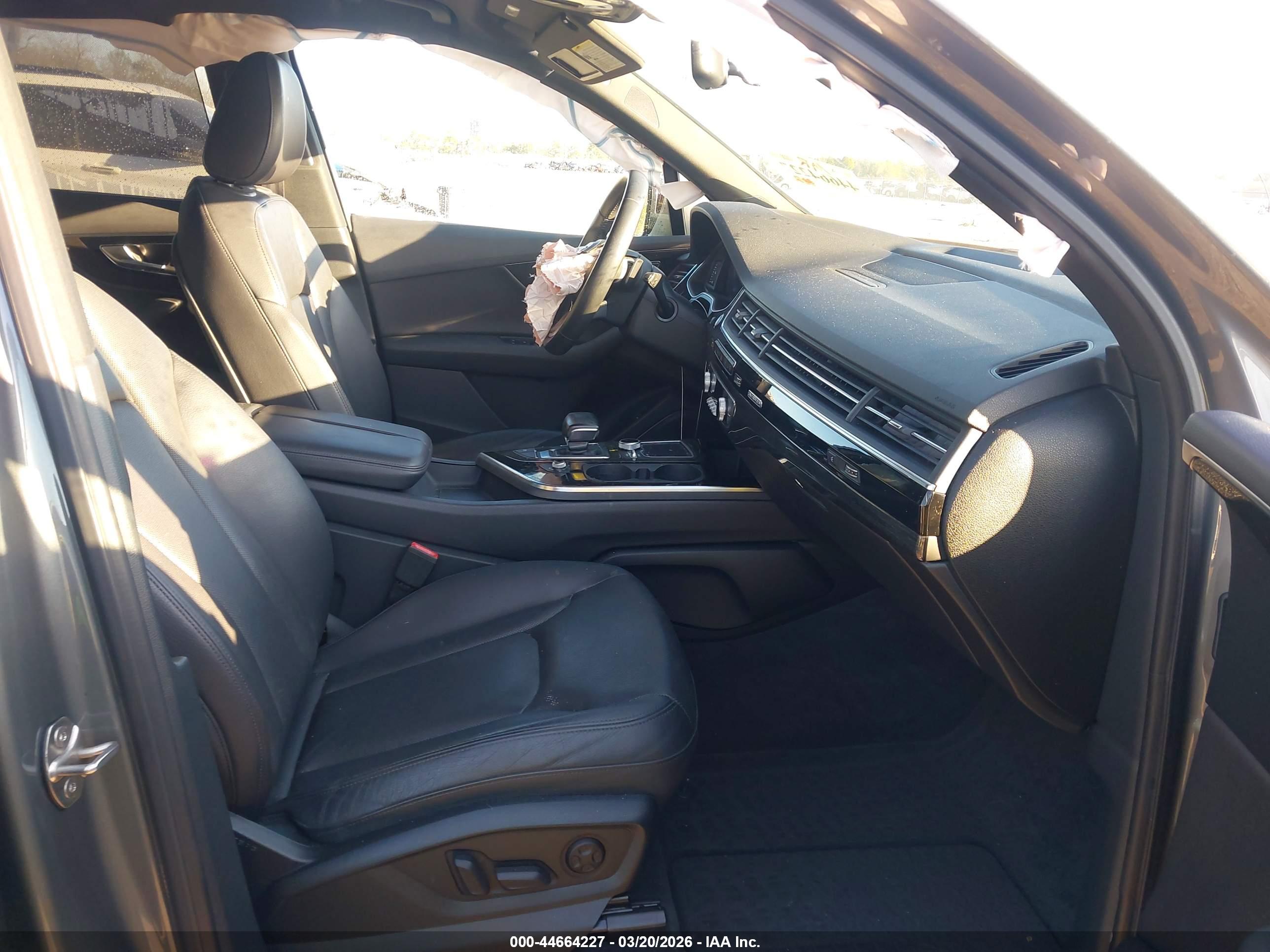 AUDI Q7 image 5