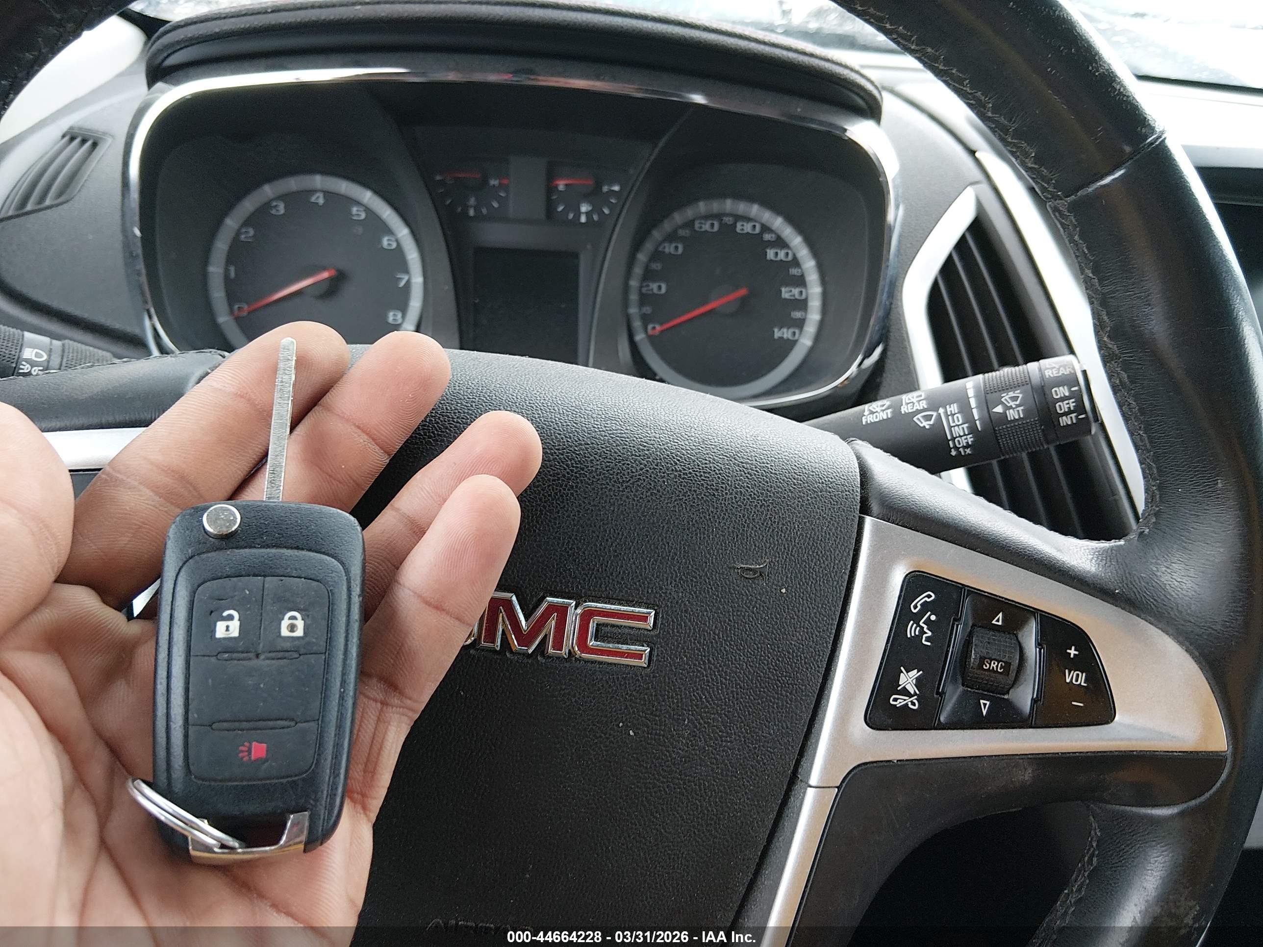 GMC TERRAIN image 11