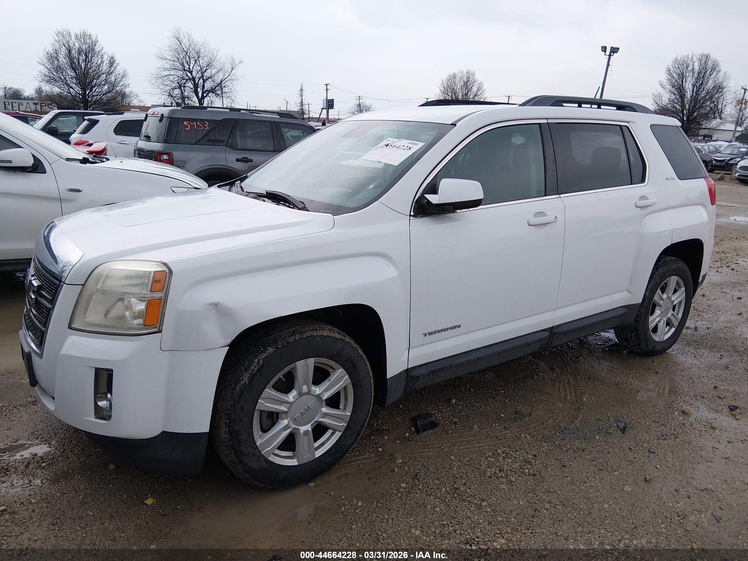 GMC TERRAIN image 2