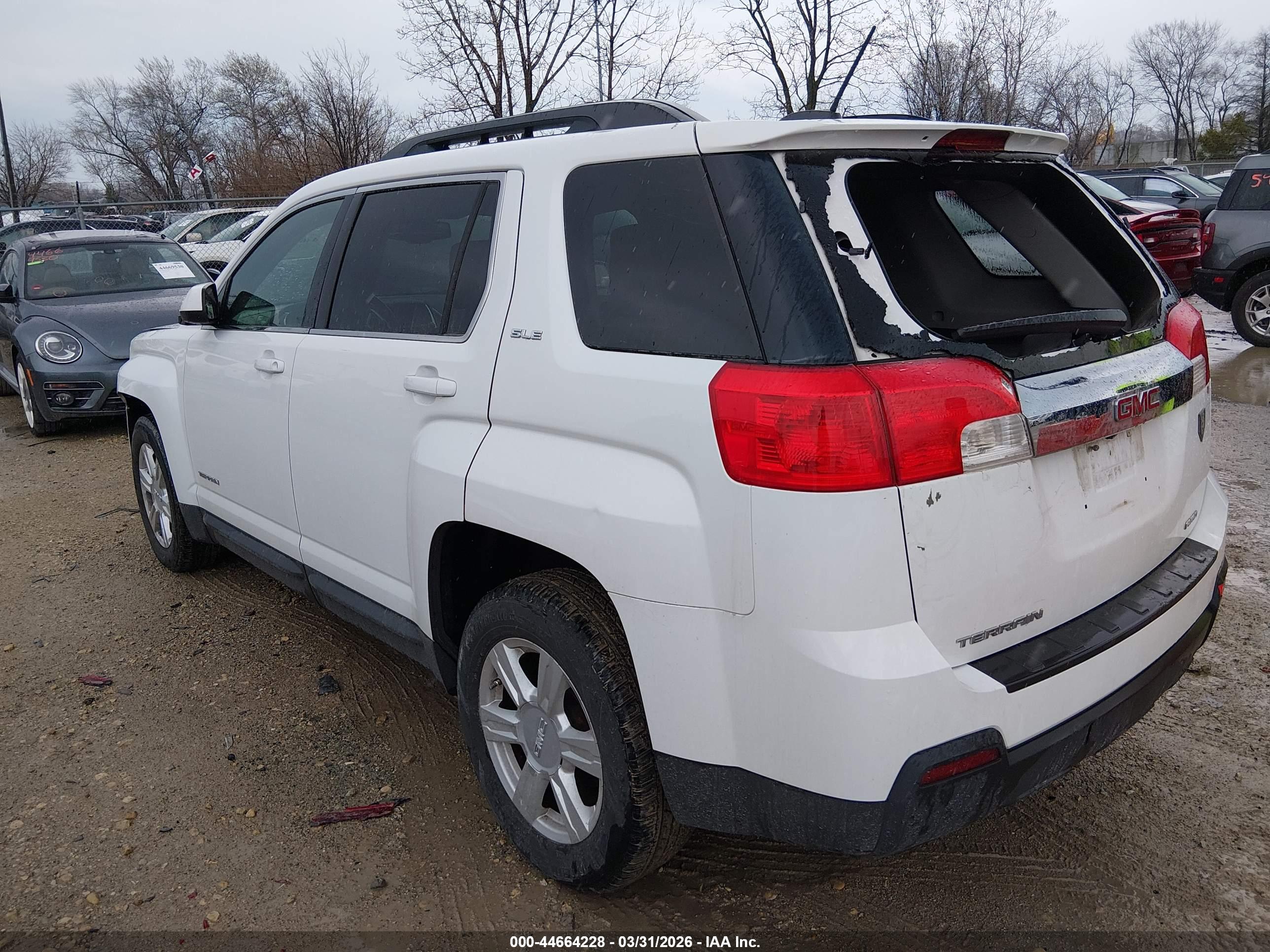 GMC TERRAIN image 3
