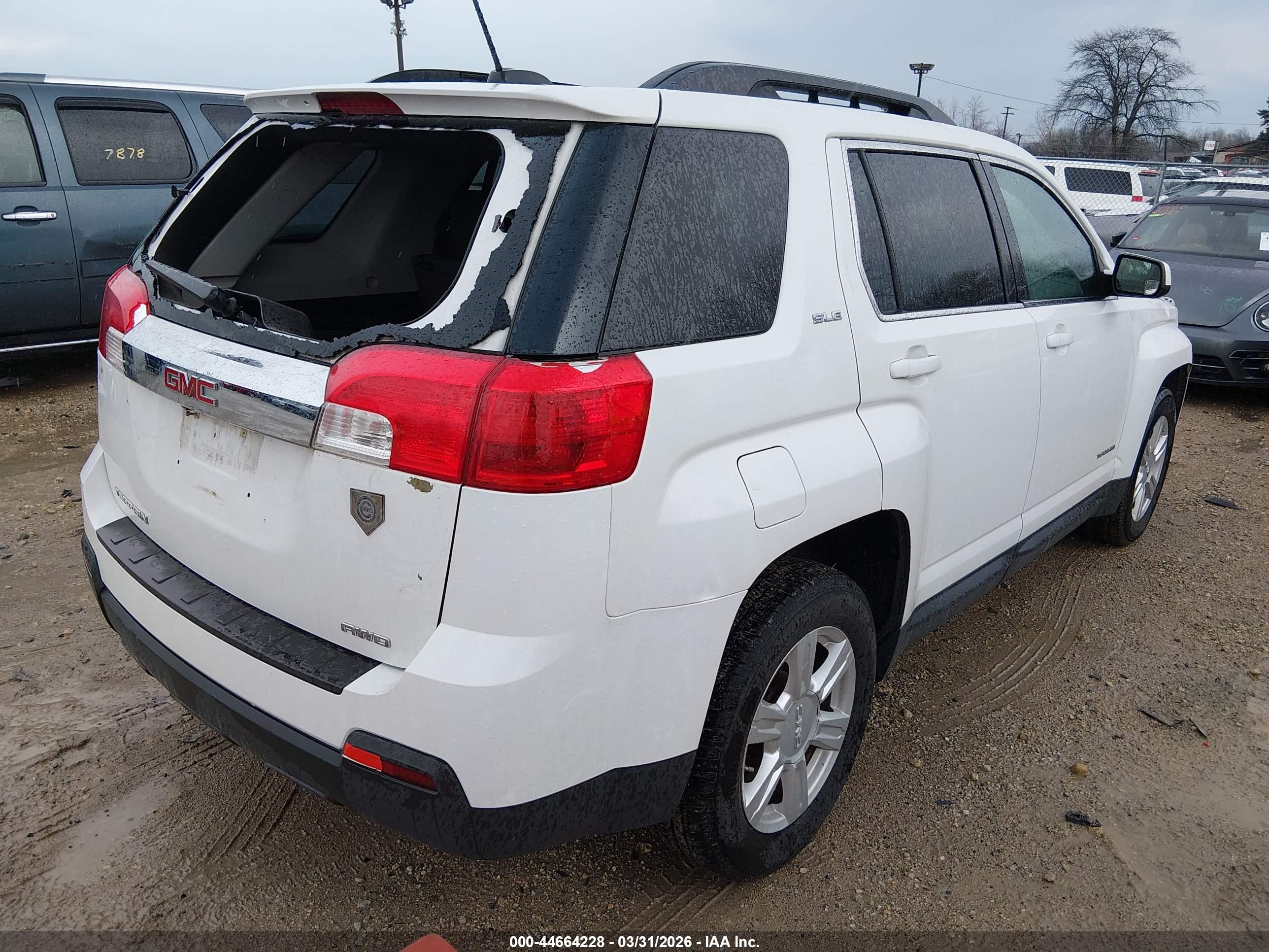 GMC TERRAIN image 4