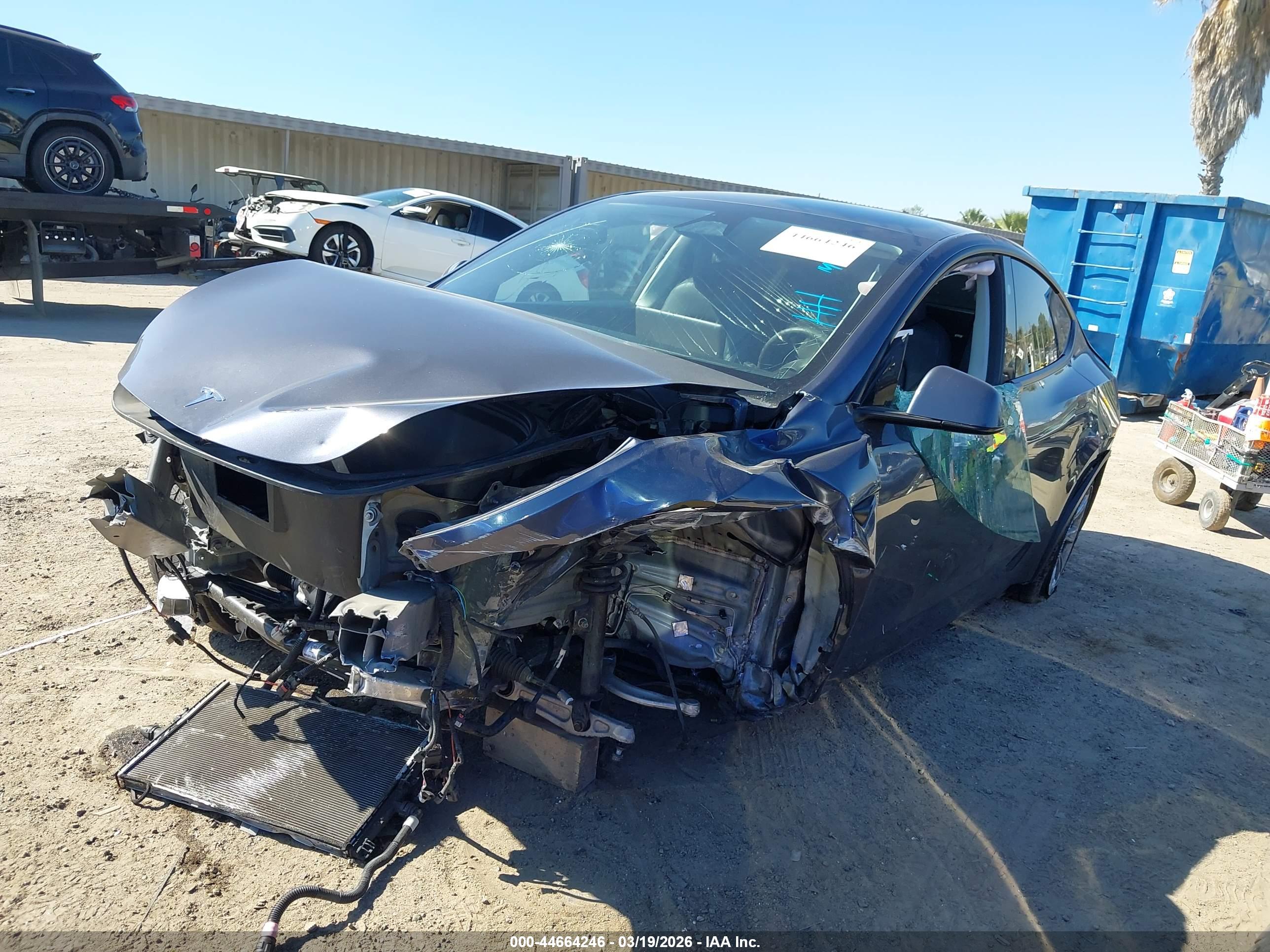 TESLA MODEL image 2