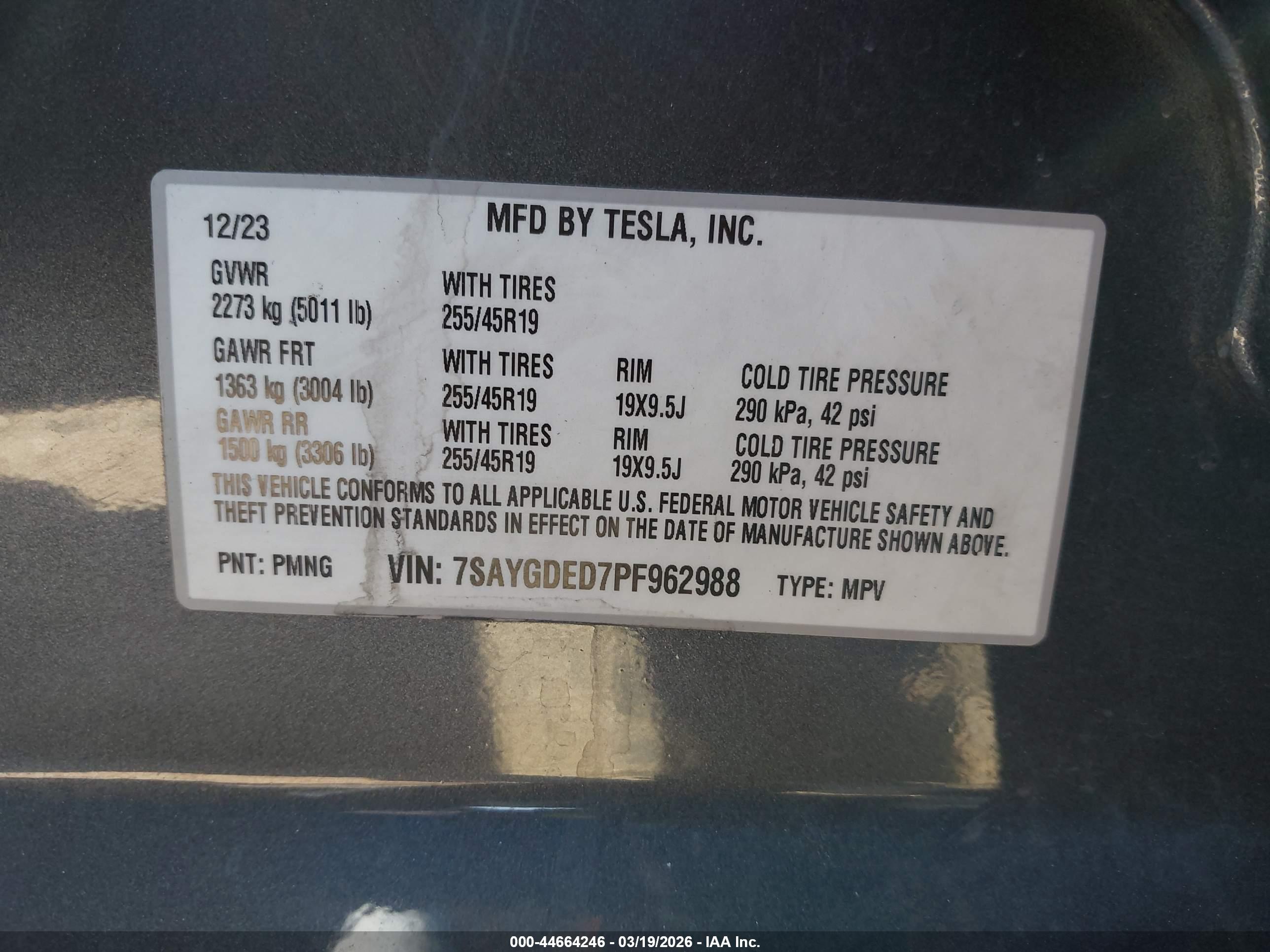 TESLA MODEL image 9