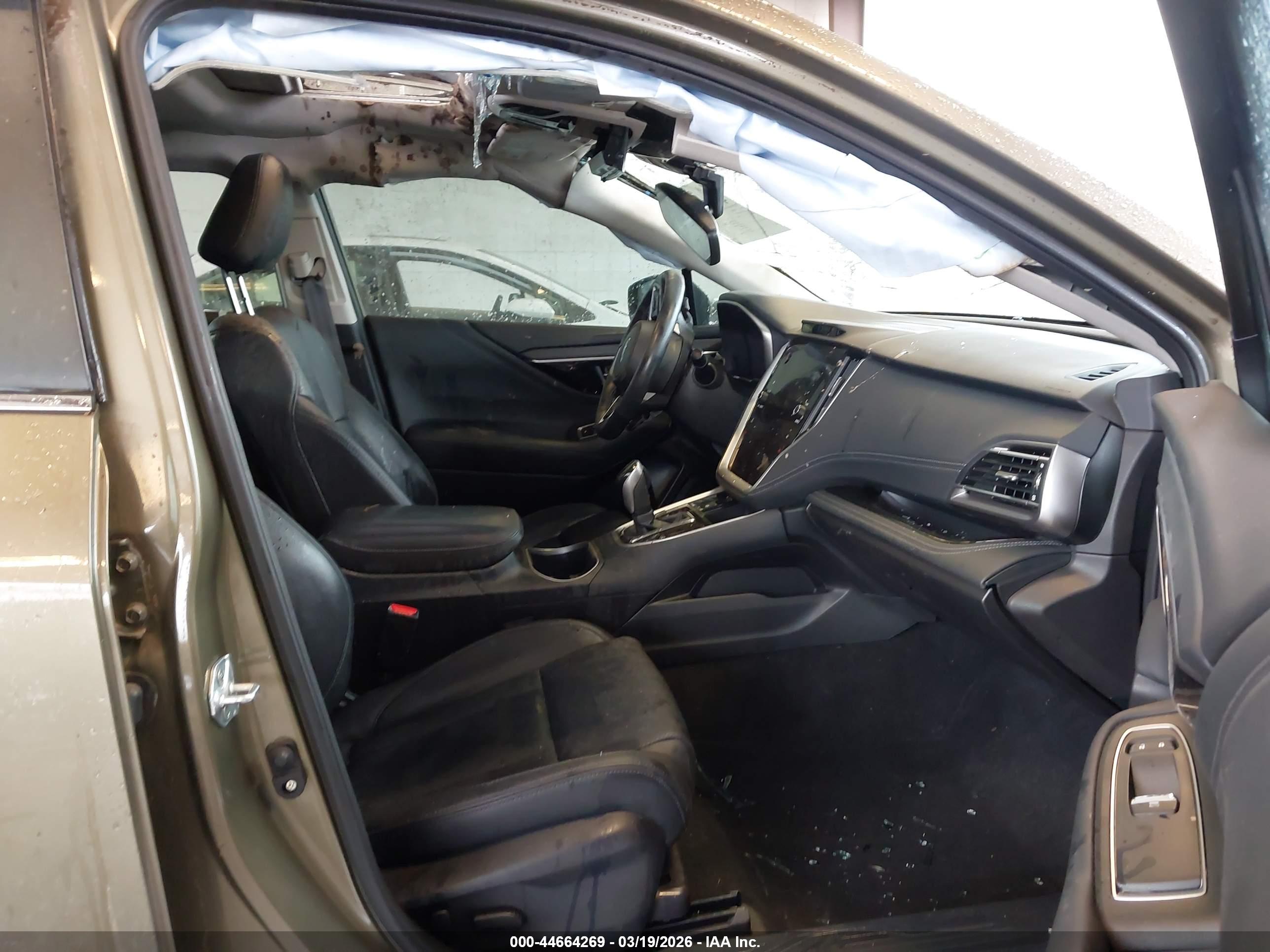 SUBARU OUTBACK image 5