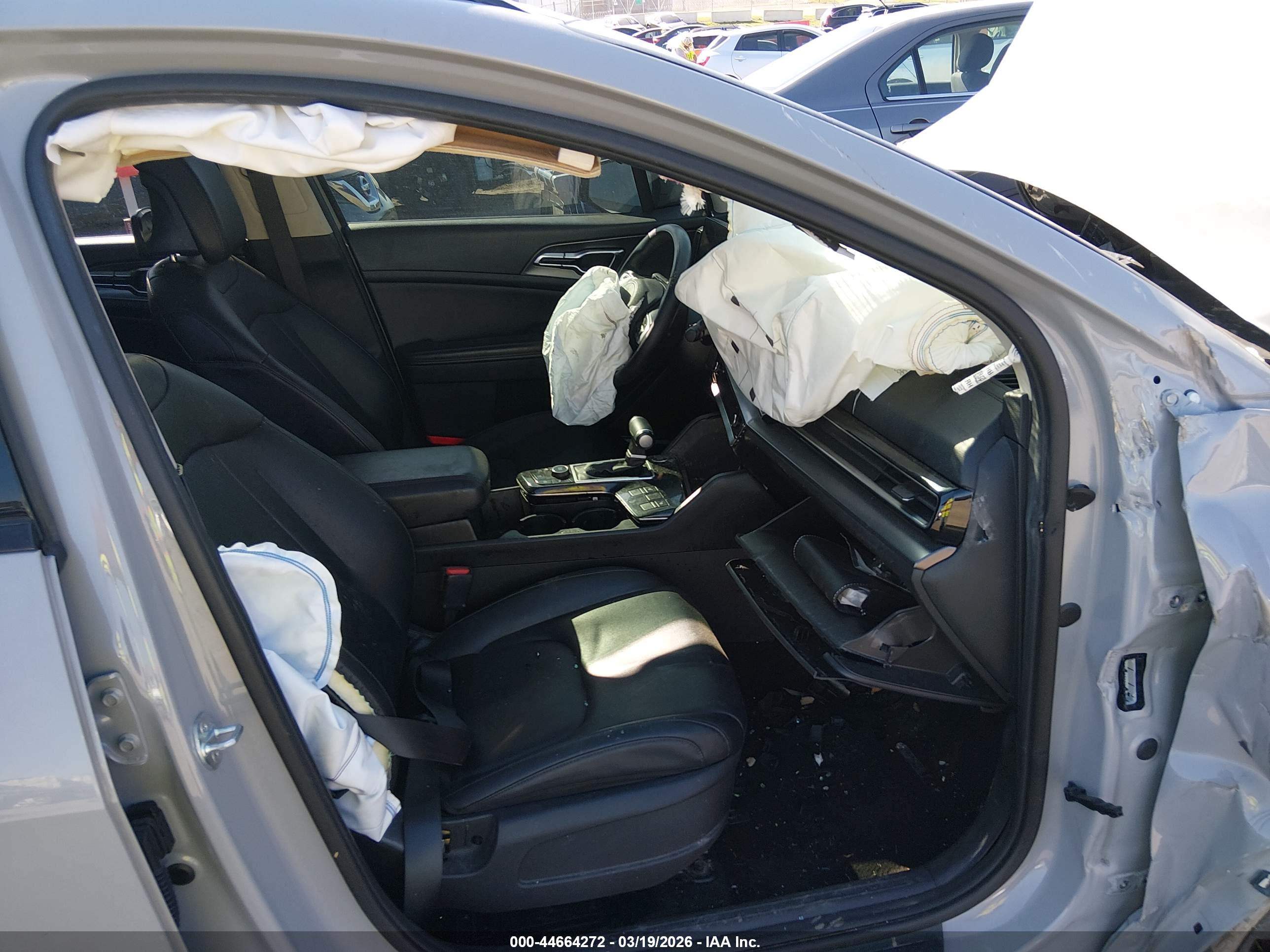 KIA SPORTAGE image 5