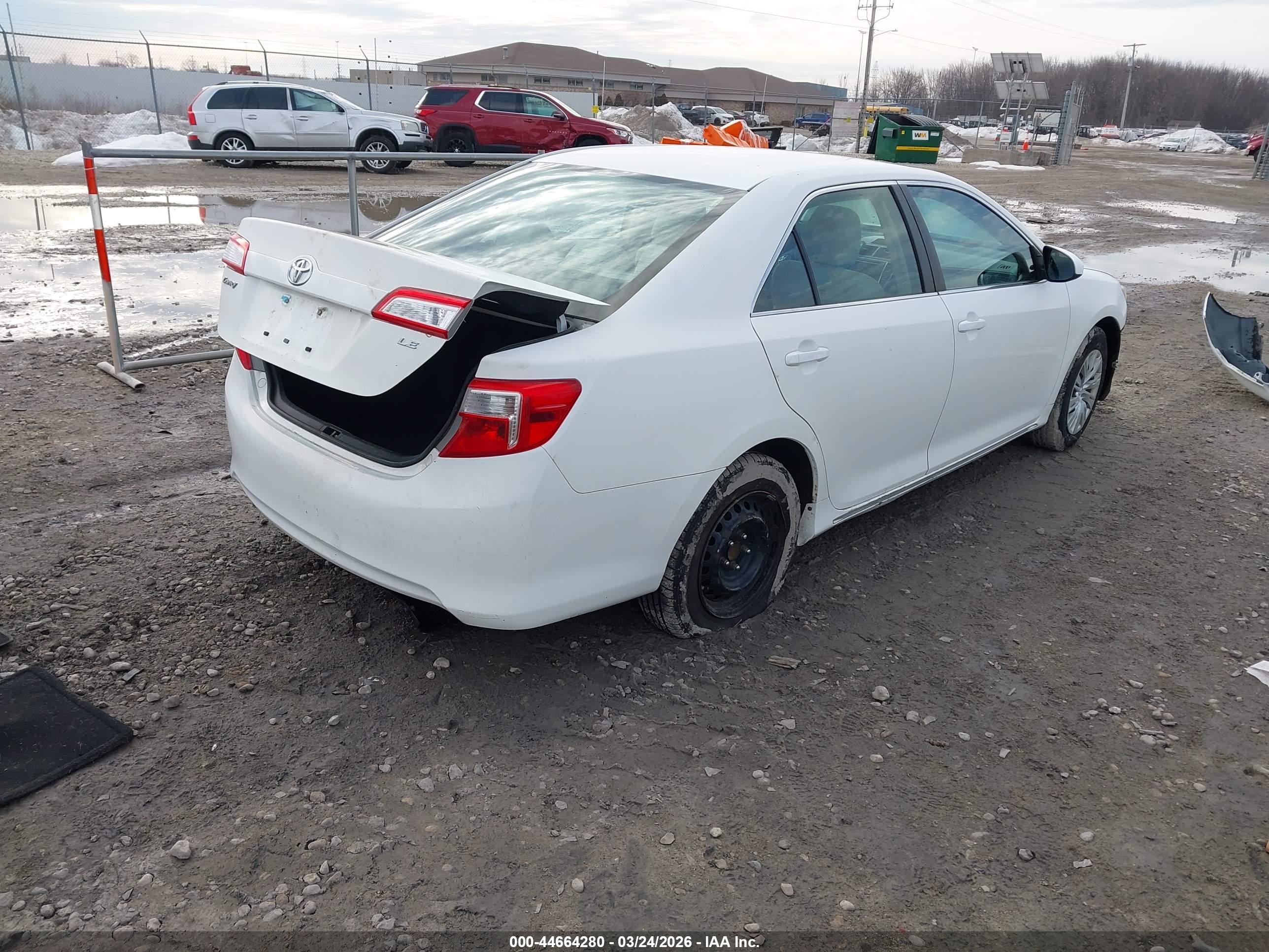 TOYOTA CAMRY image 4