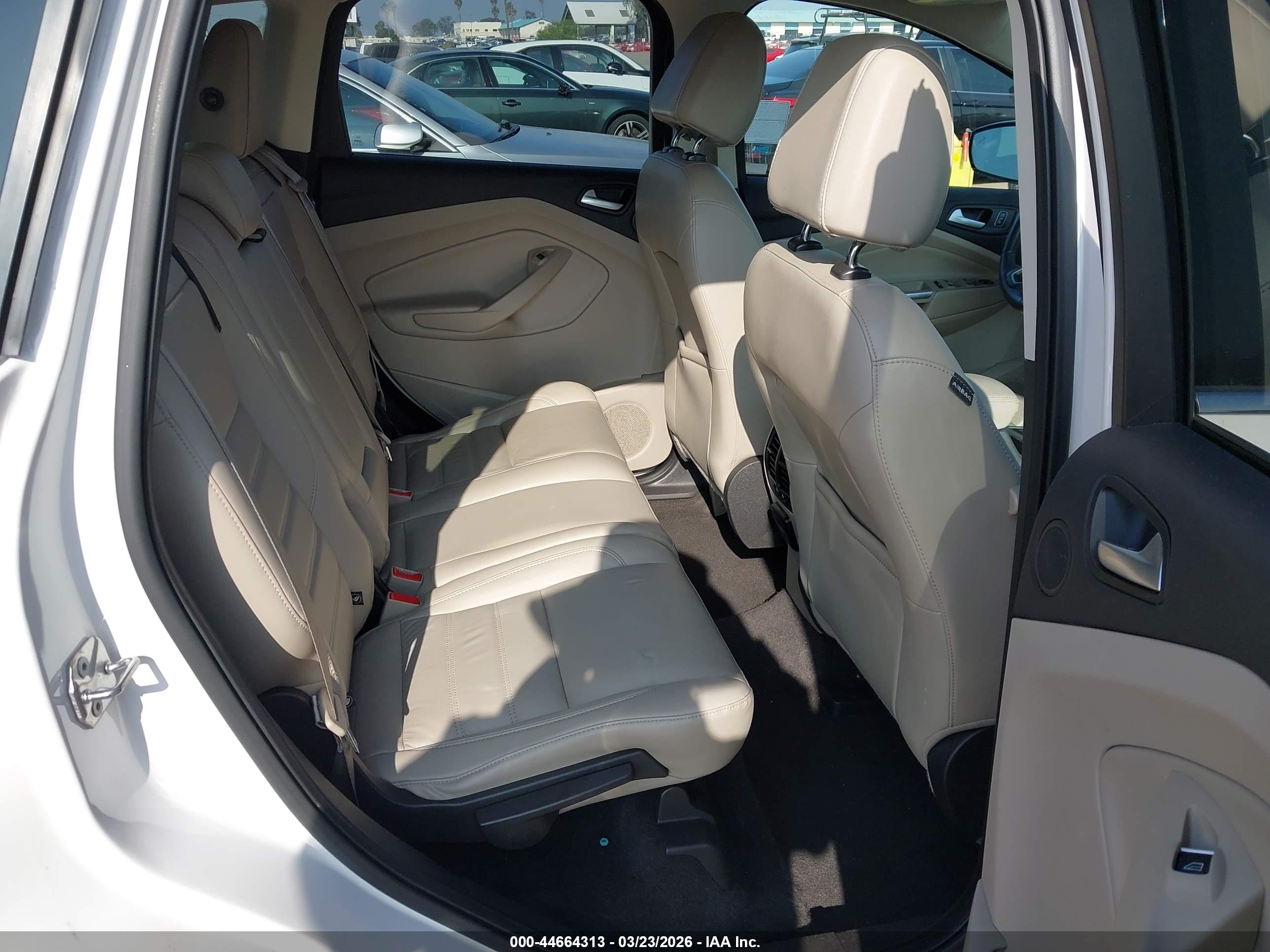 FORD ESCAPE image 8
