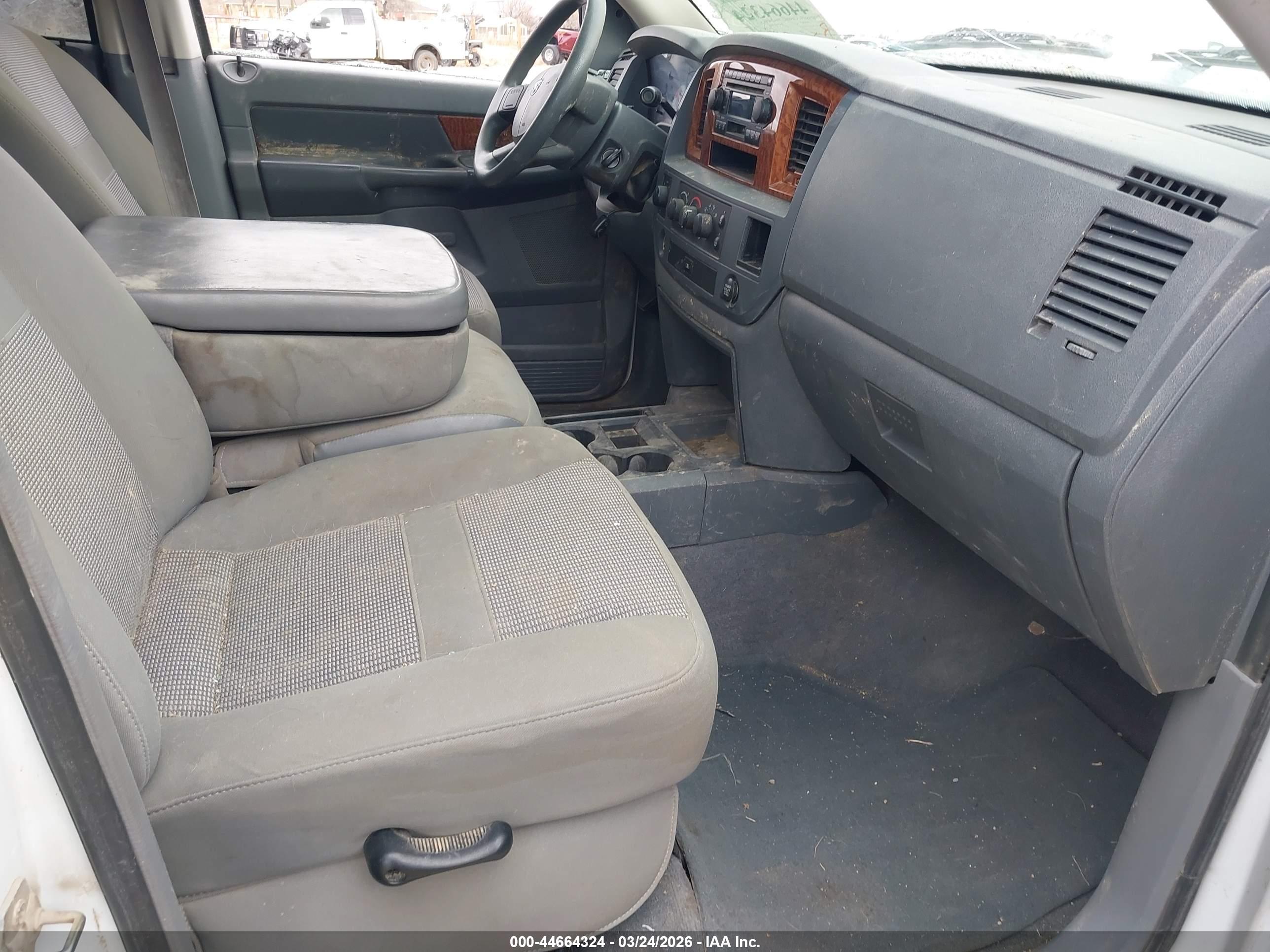 DODGE RAM image 5