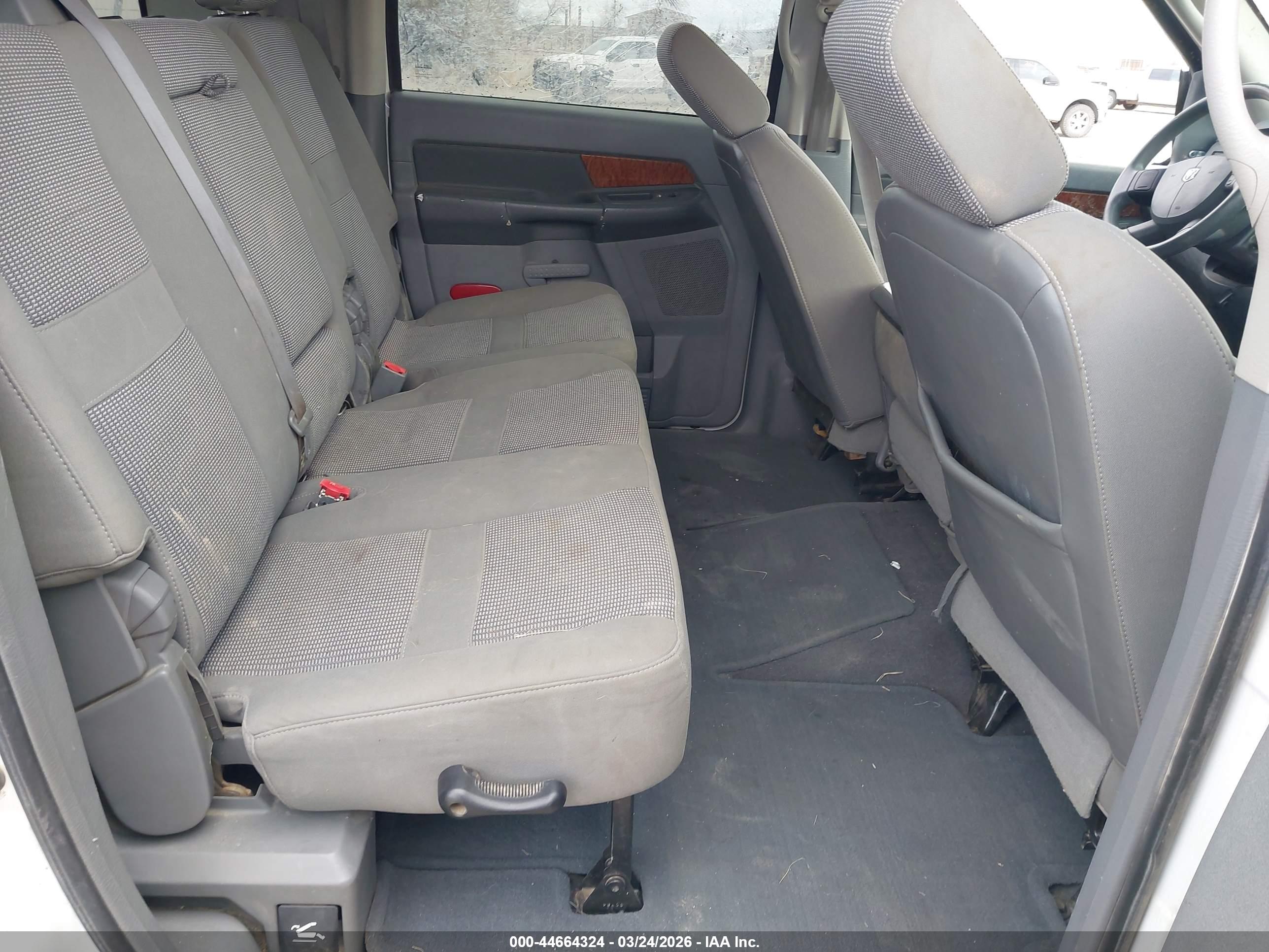 DODGE RAM image 8