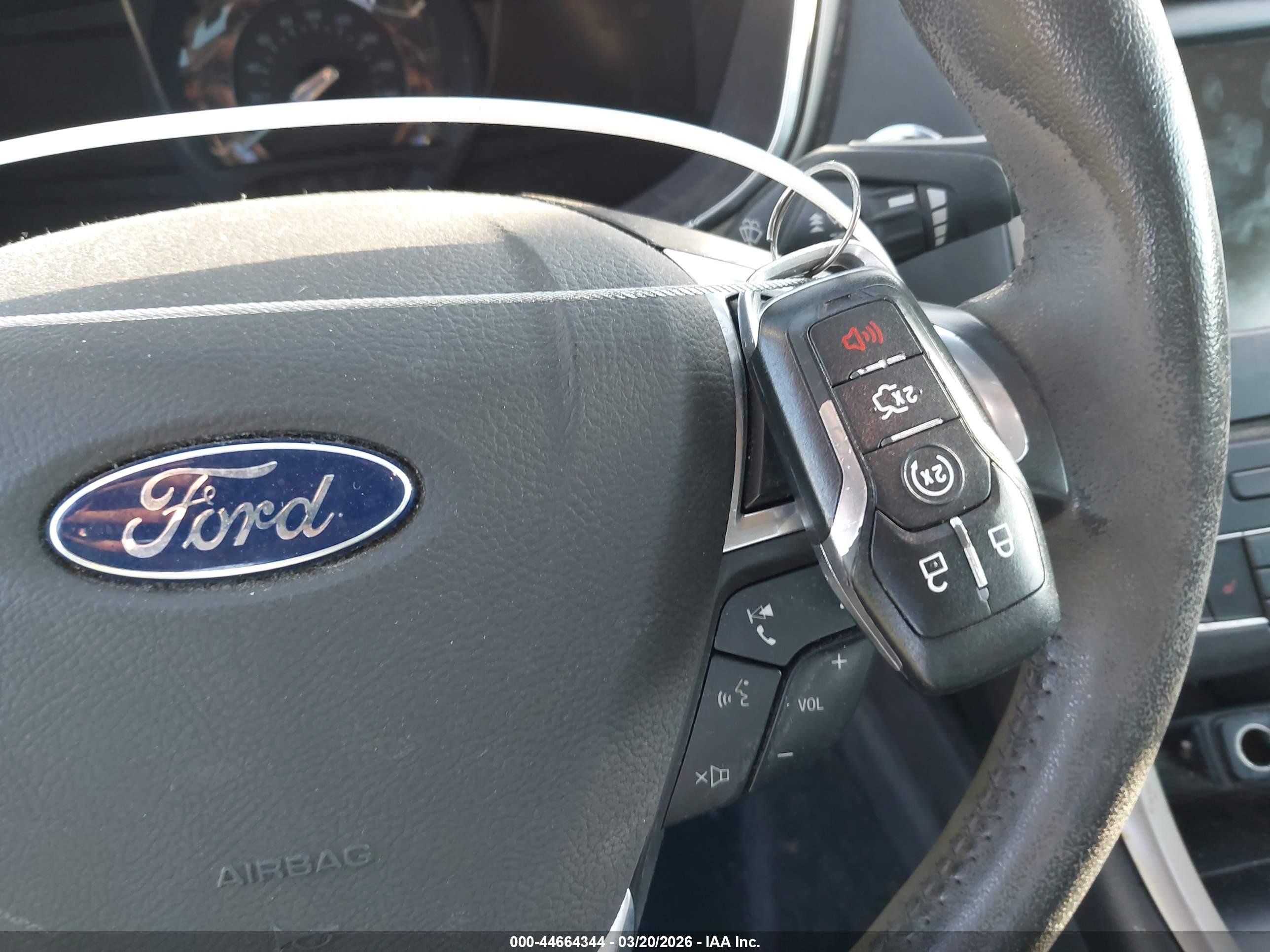 FORD FUSION image 11