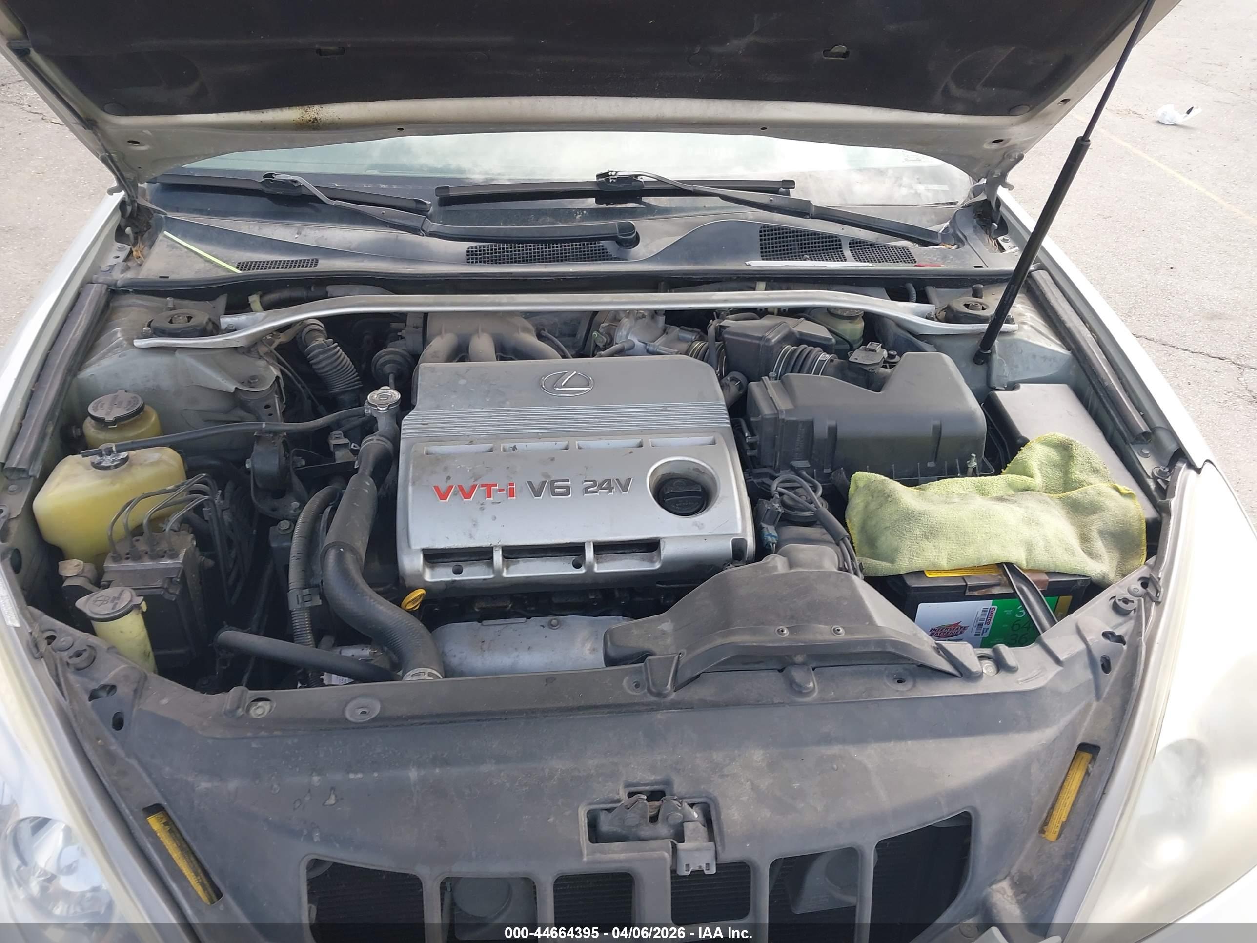 LEXUS ES image 10