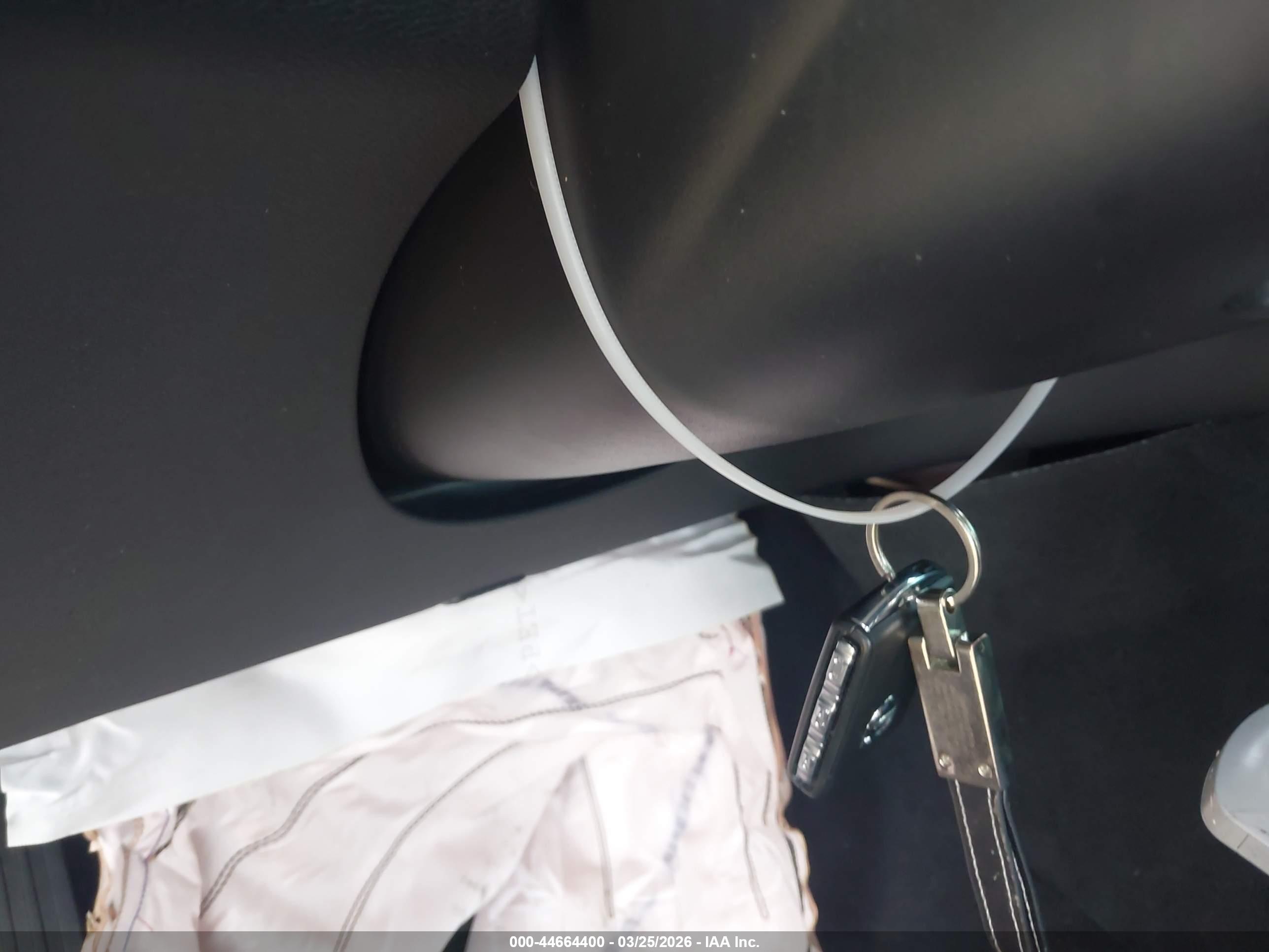 VOLVO XC60 image 11