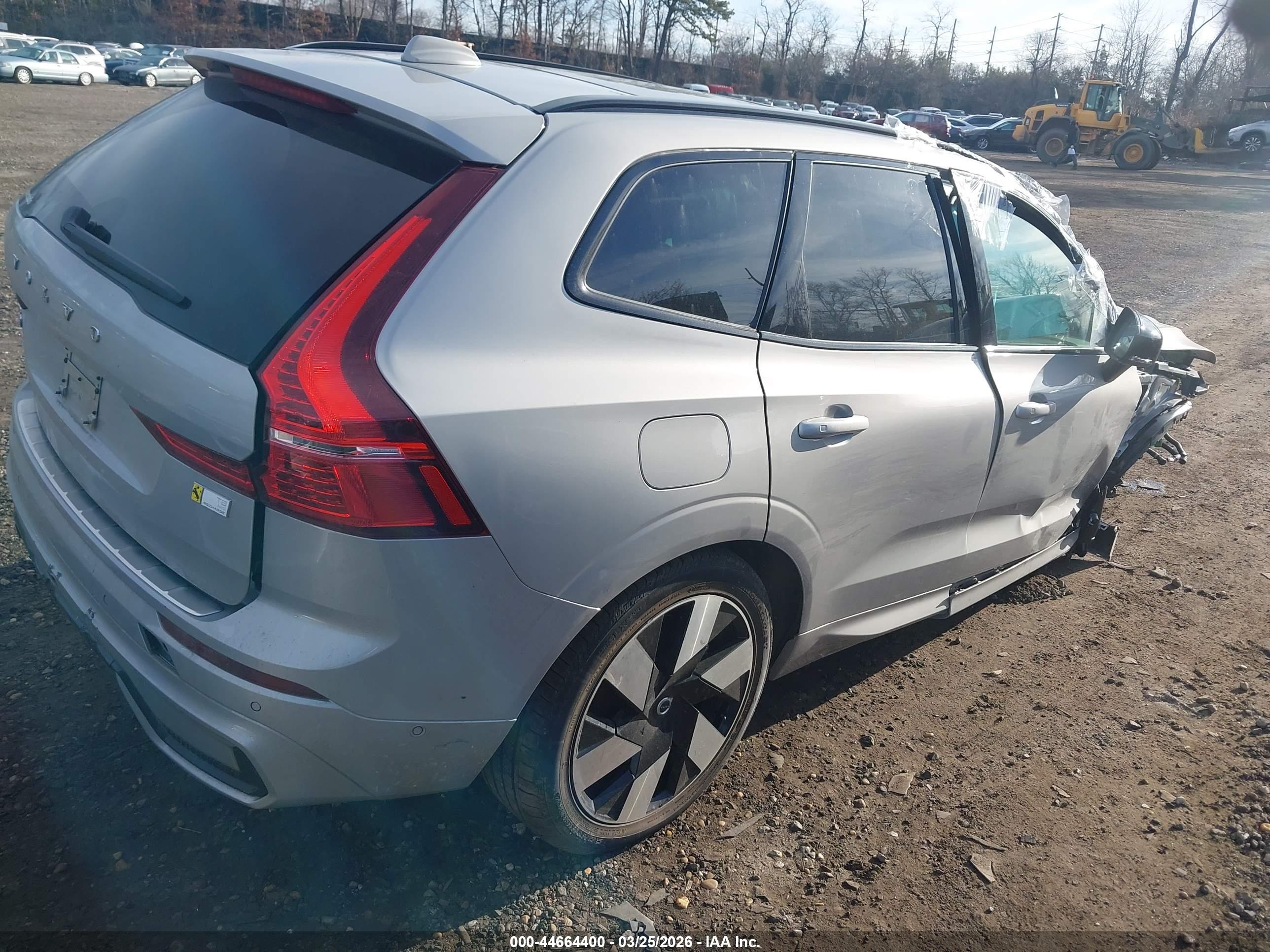 VOLVO XC60 image 4