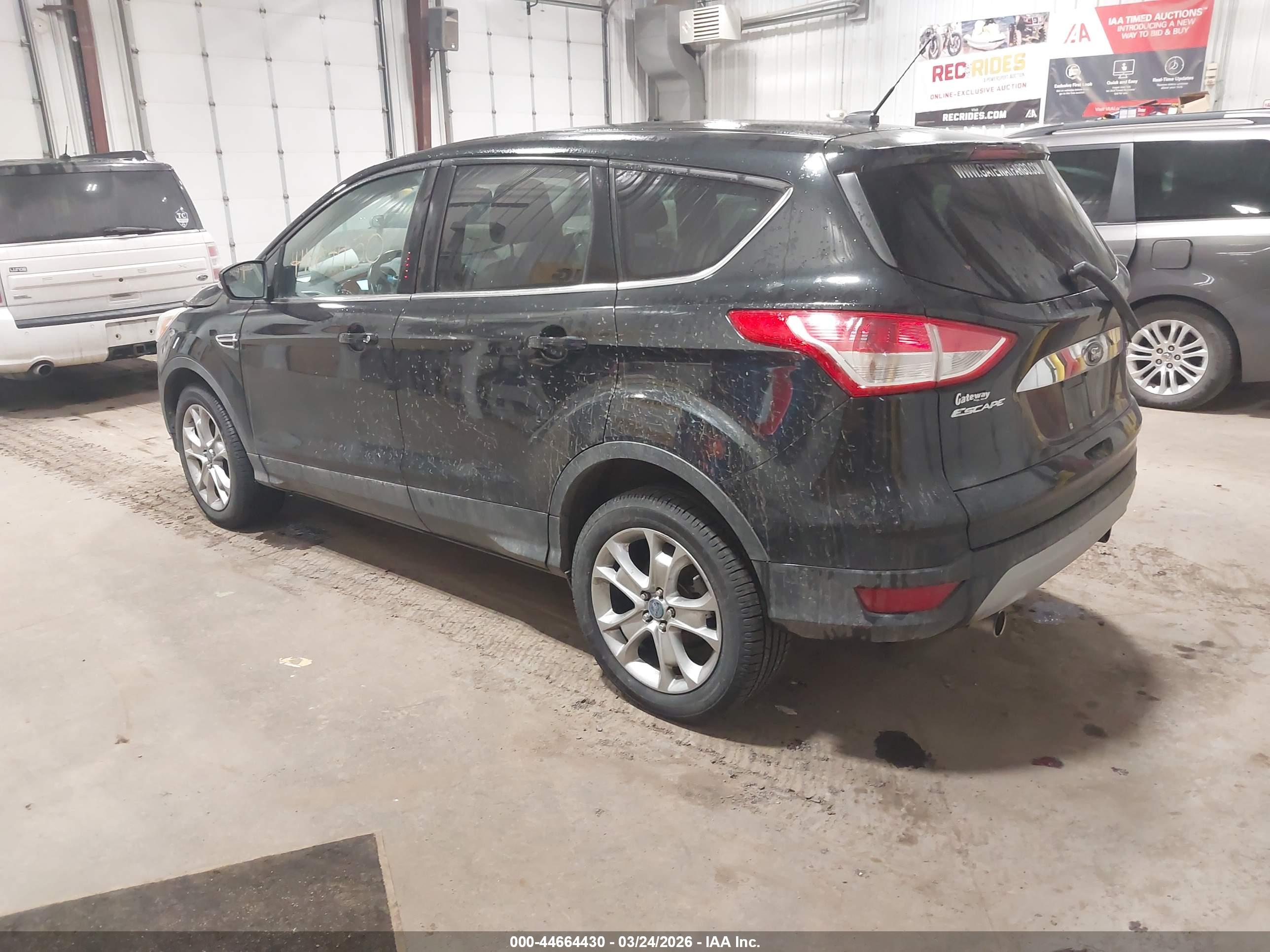 FORD ESCAPE image 3