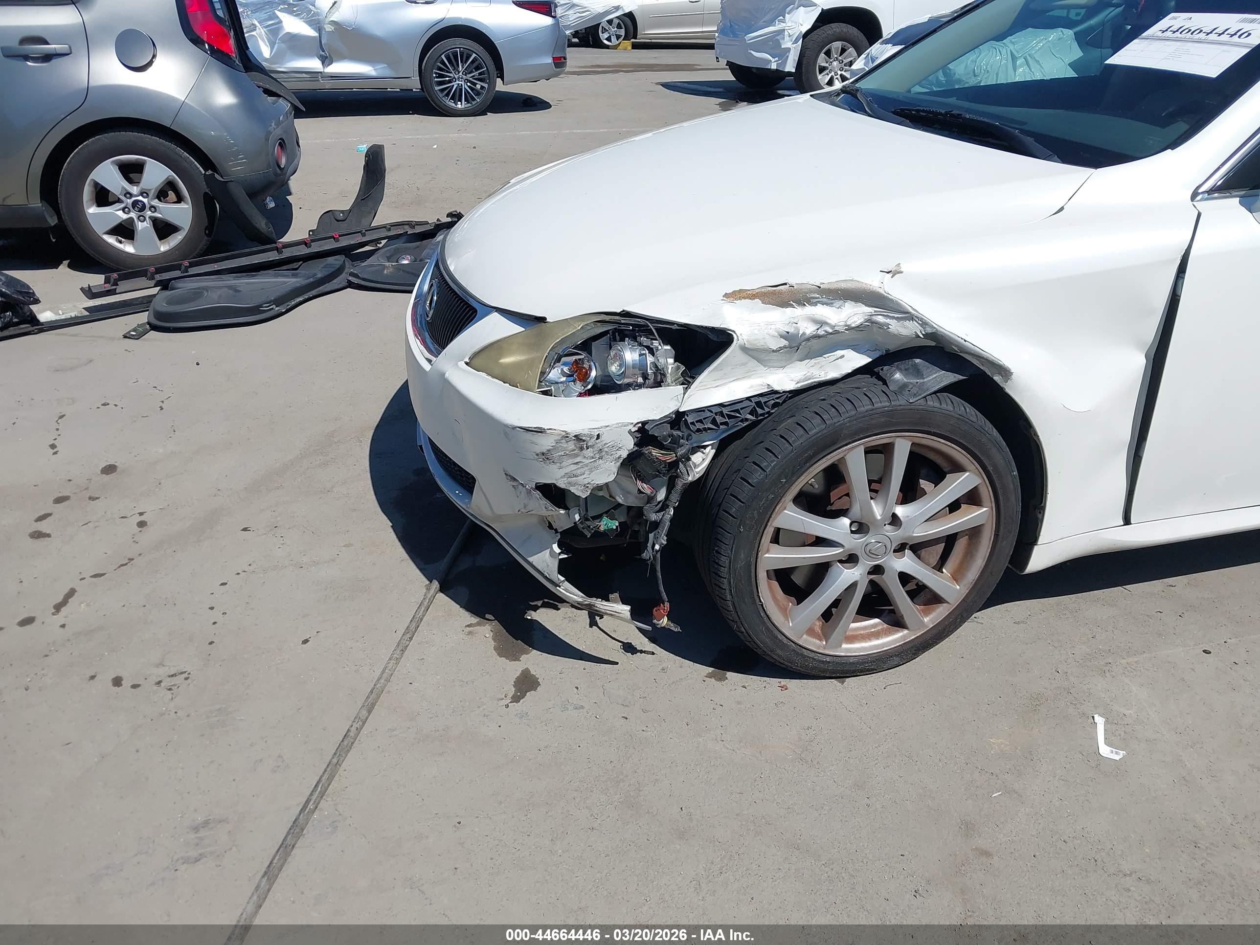 LEXUS IS image 6