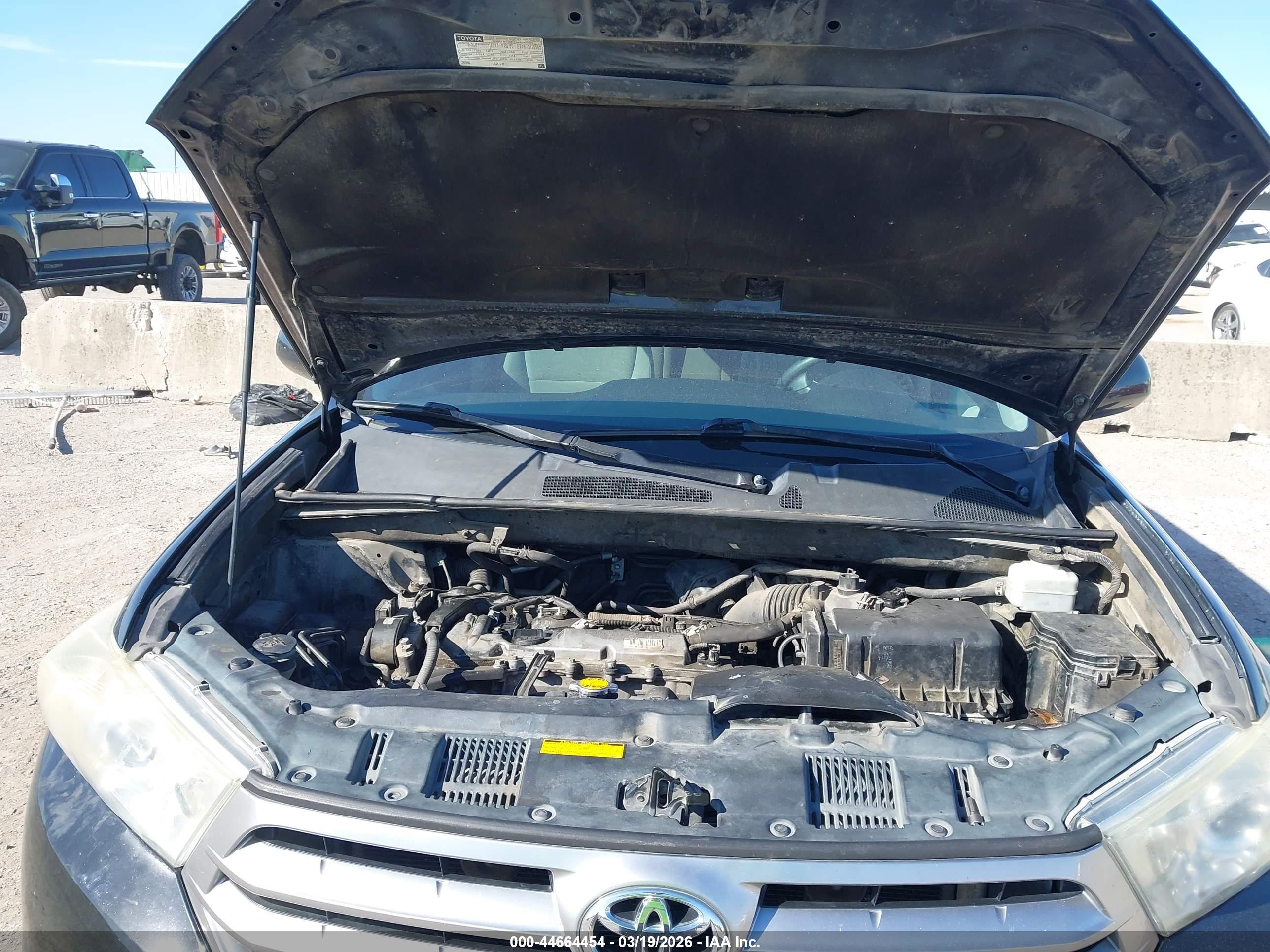 TOYOTA HIGHLANDER image 10