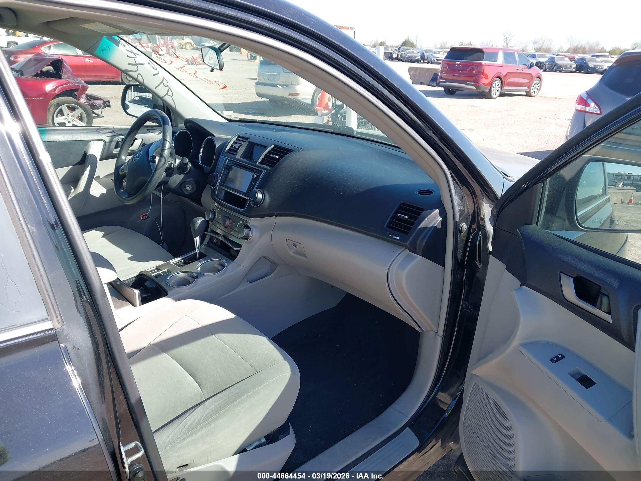 TOYOTA HIGHLANDER image 5