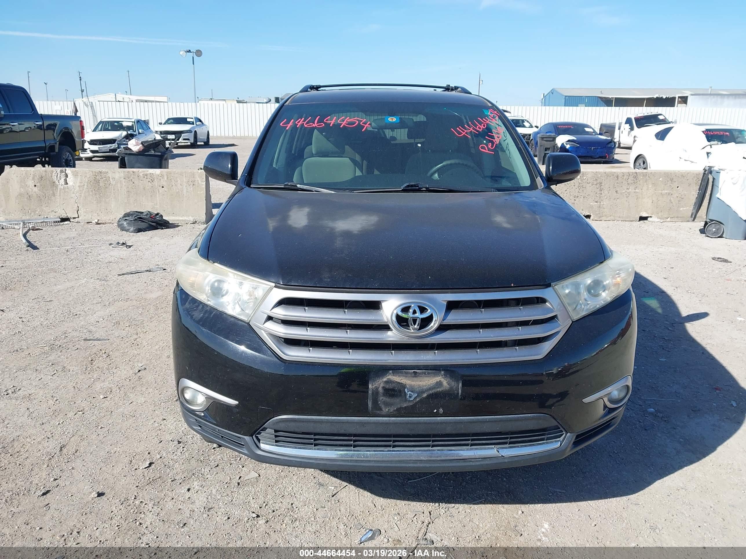 TOYOTA HIGHLANDER image 6