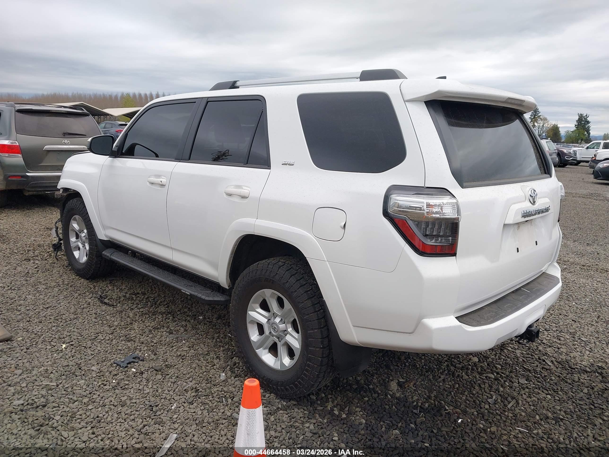 TOYOTA 4RUNNER image 3