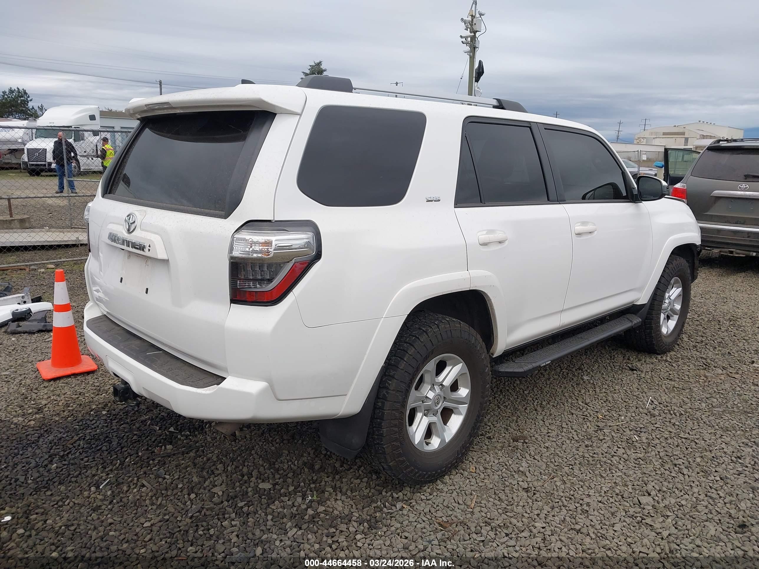 TOYOTA 4RUNNER image 4