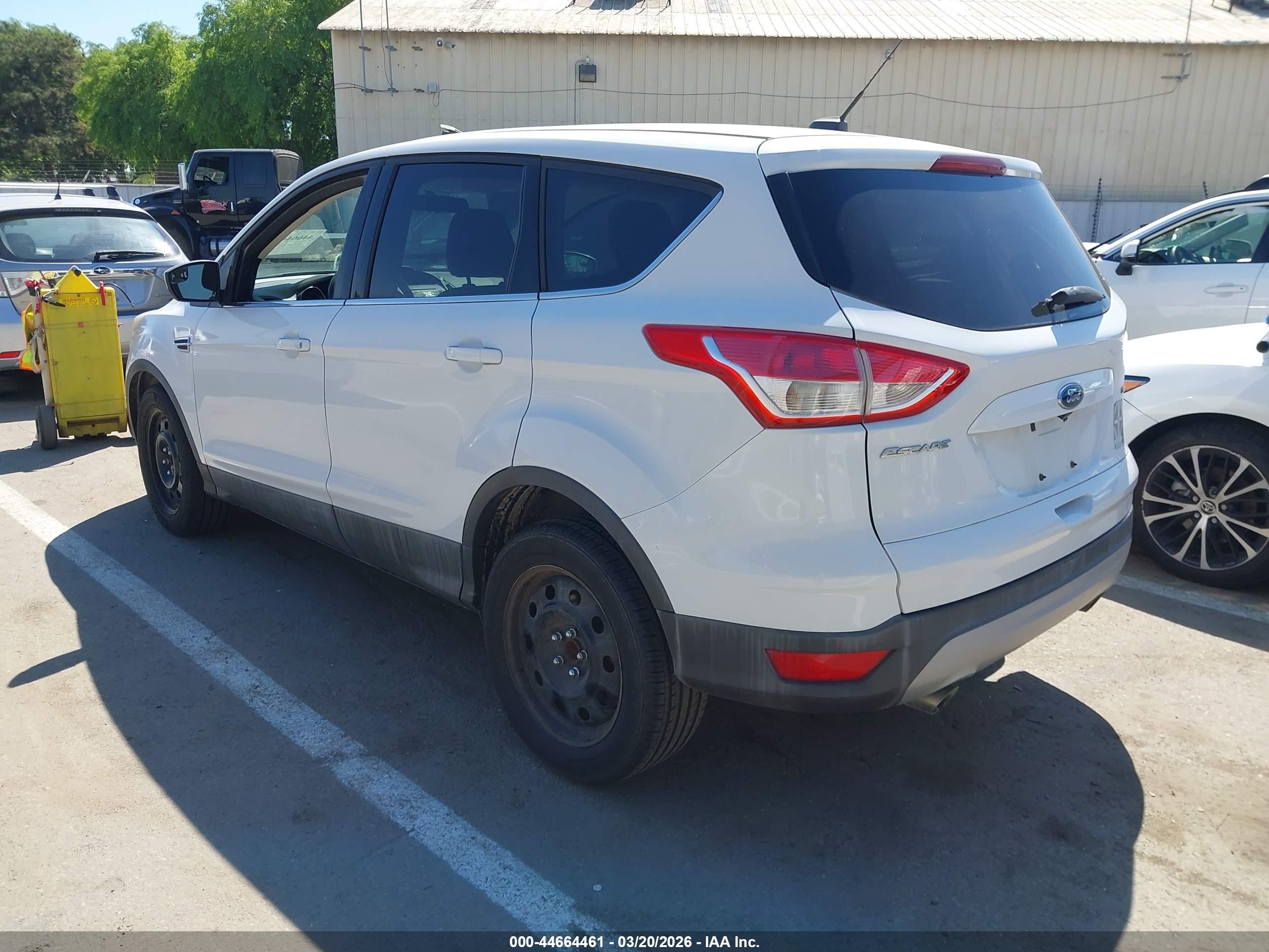 FORD ESCAPE image 3
