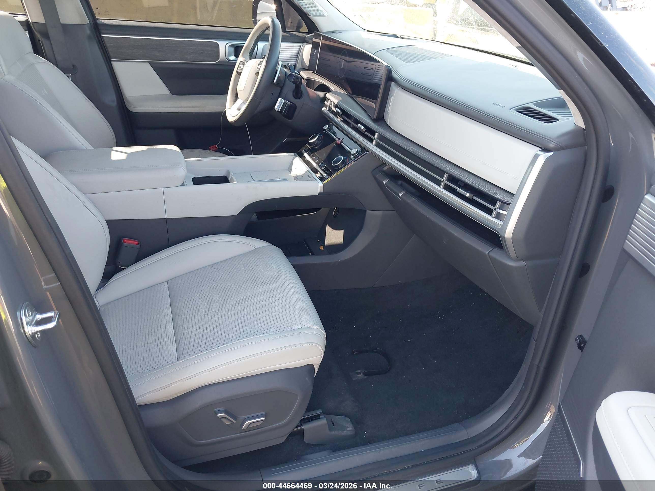 HYUNDAI SANTA image 5