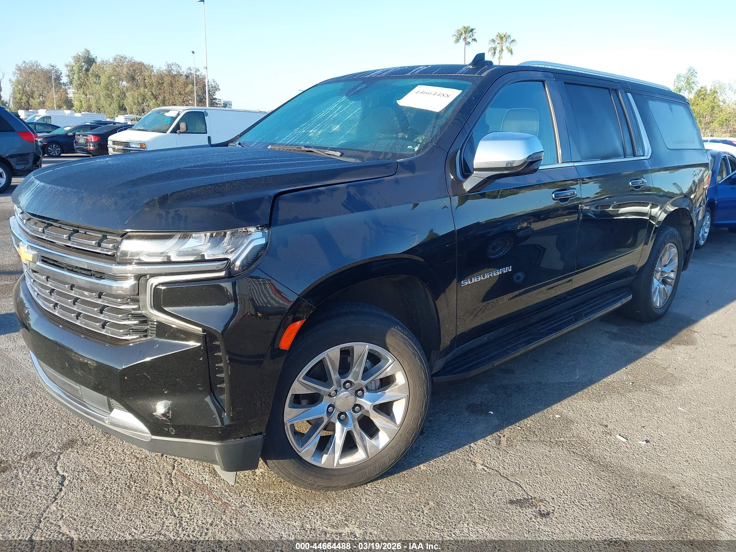 CHEVROLET SUBURBAN image 2
