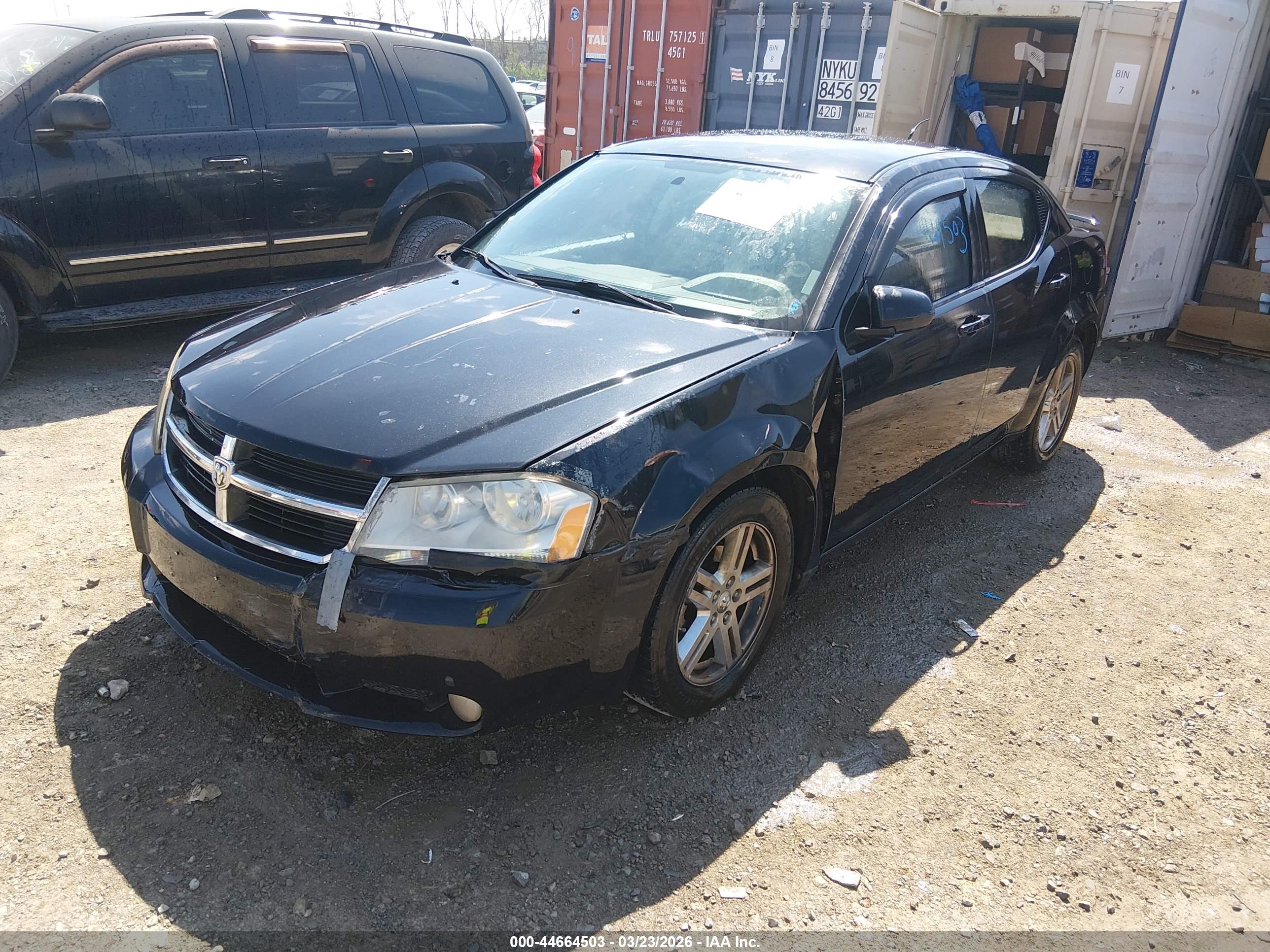 DODGE AVENGER image 2
